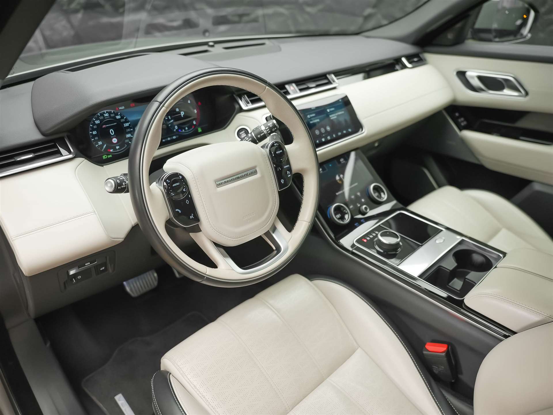 LAND ROVER Range Rover Velar D 300 R-Dynamic HSE *CH-Auto*Massage*Panorama*Head-Up*Sitzlüftung*-image-7