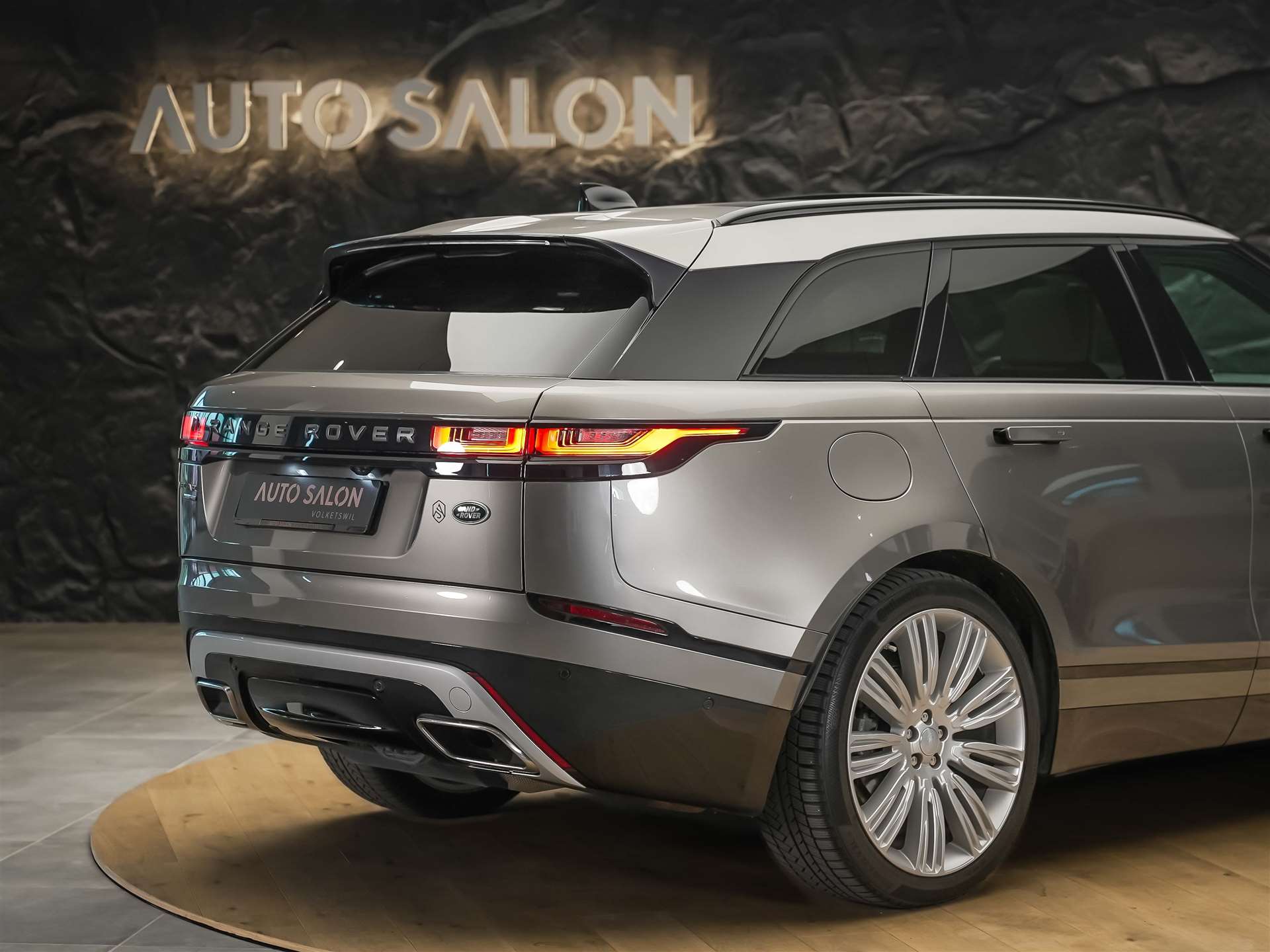 LAND ROVER Range Rover Velar D 300 R-Dynamic HSE *CH-Auto*Massage*Panorama*Head-Up*Sitzlüftung*-image-19