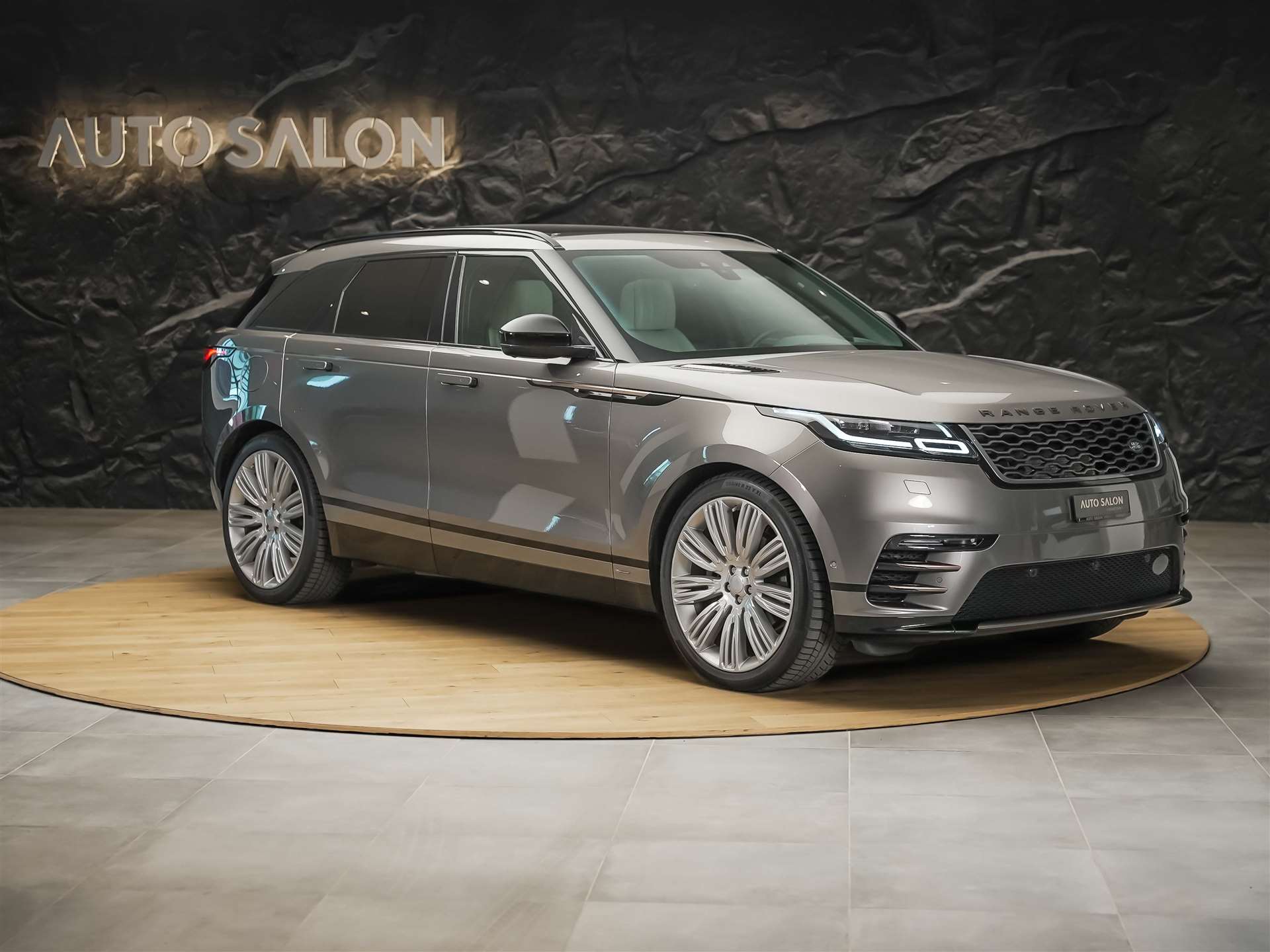 LAND ROVER Range Rover Velar D 300 R-Dynamic HSE *CH-Auto*Massage*Panorama*Head-Up*Sitzlüftung*-image-5