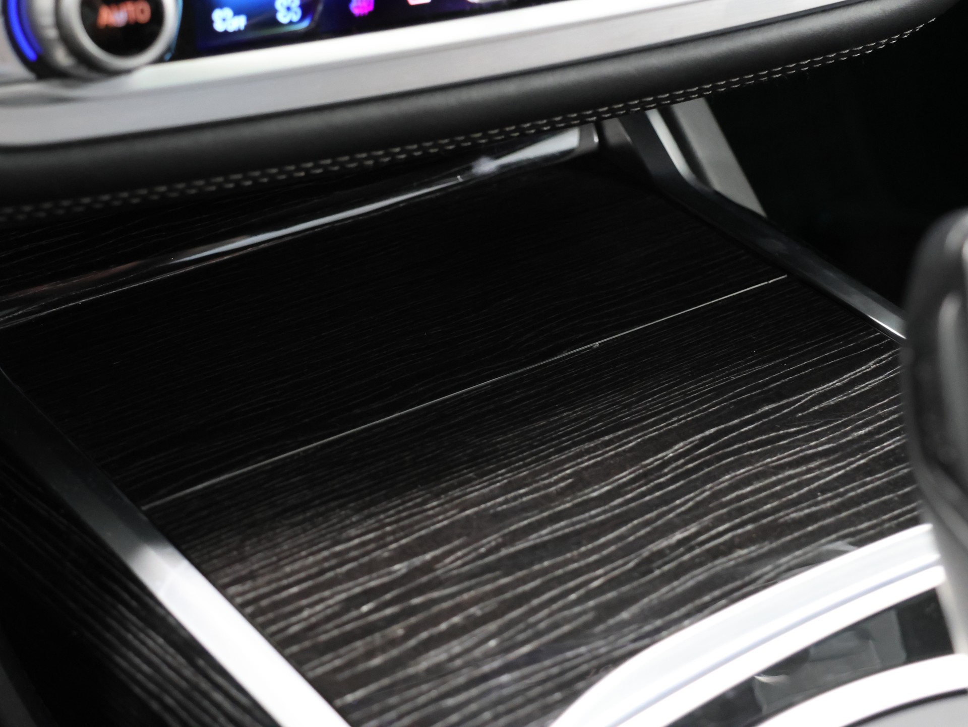 BMW M760Li xDrive Steptronic *M-Performance* *Massagesitze* *Gestiksteuerung Pro*-image-31