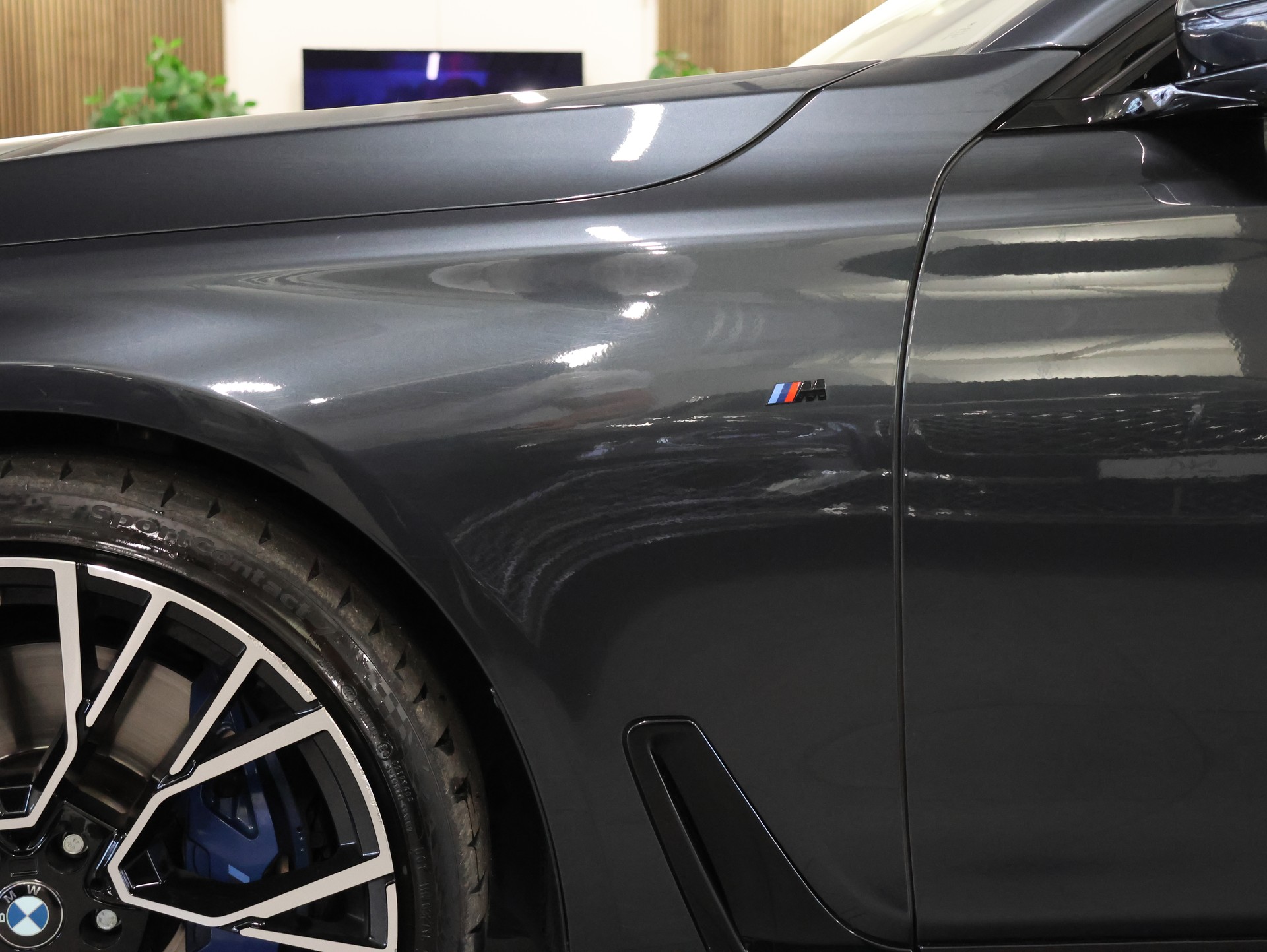 BMW M760Li xDrive Steptronic *M-Performance* *Massagesitze* *Gestiksteuerung Pro*-image-16