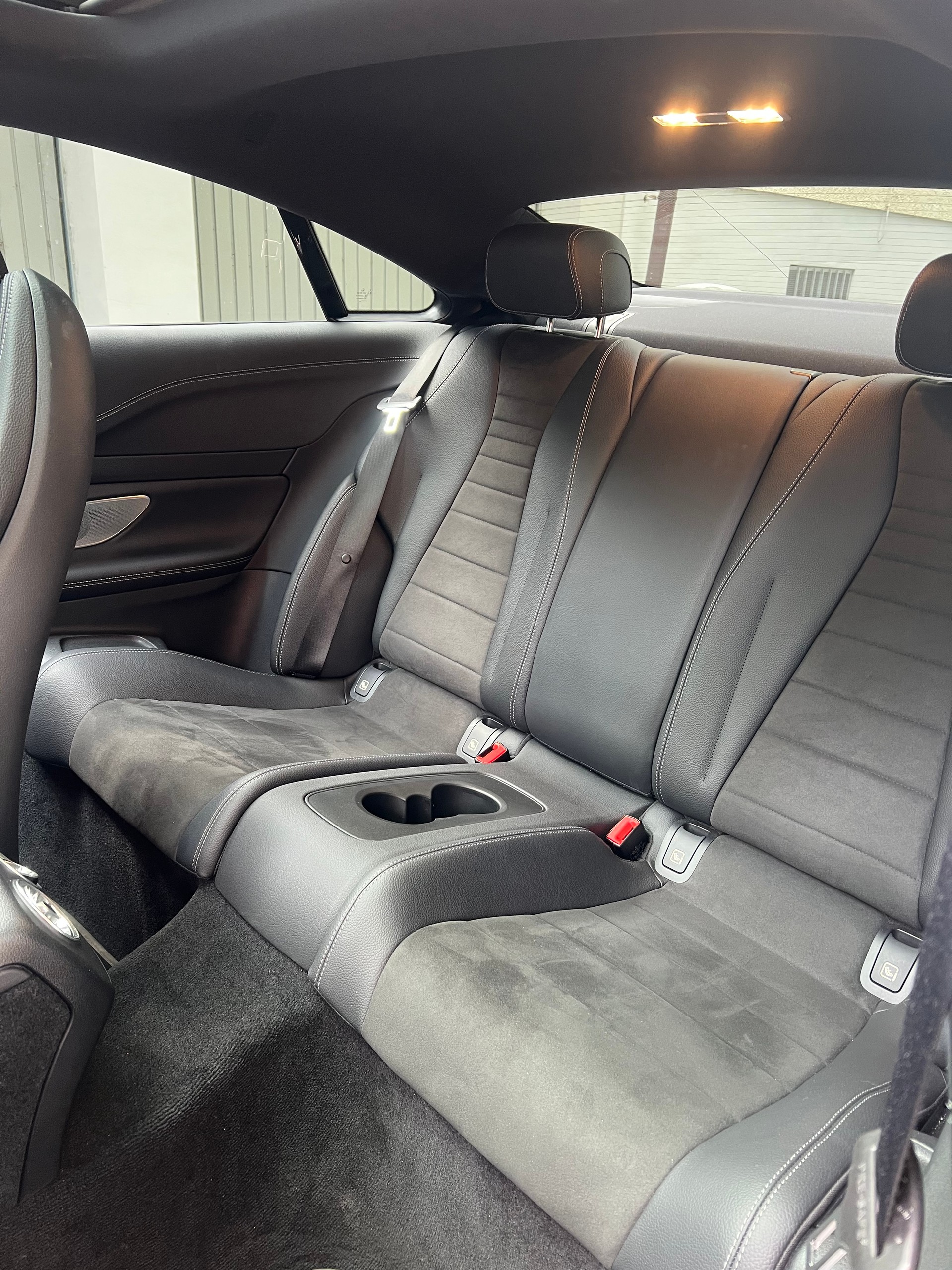 MERCEDES-BENZ E 200 Coupé 4Matic AMG Line 9G-Tronic-image-6