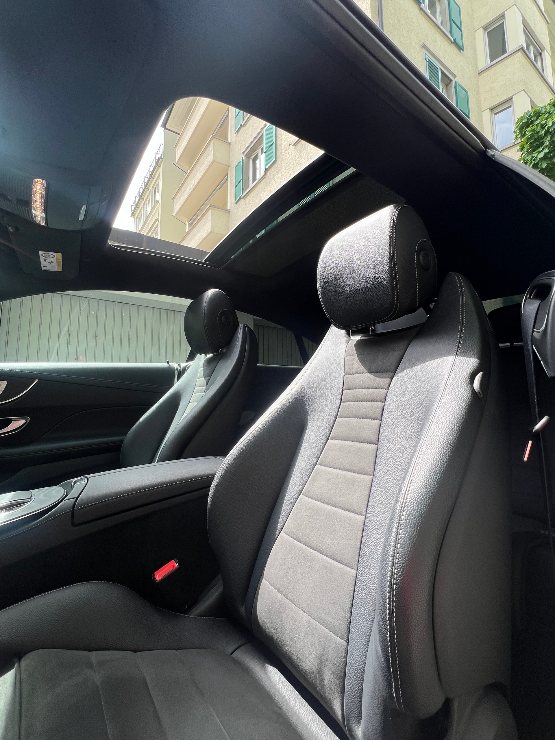 MERCEDES-BENZ E 200 Coupé 4Matic AMG Line 9G-Tronic-image-13