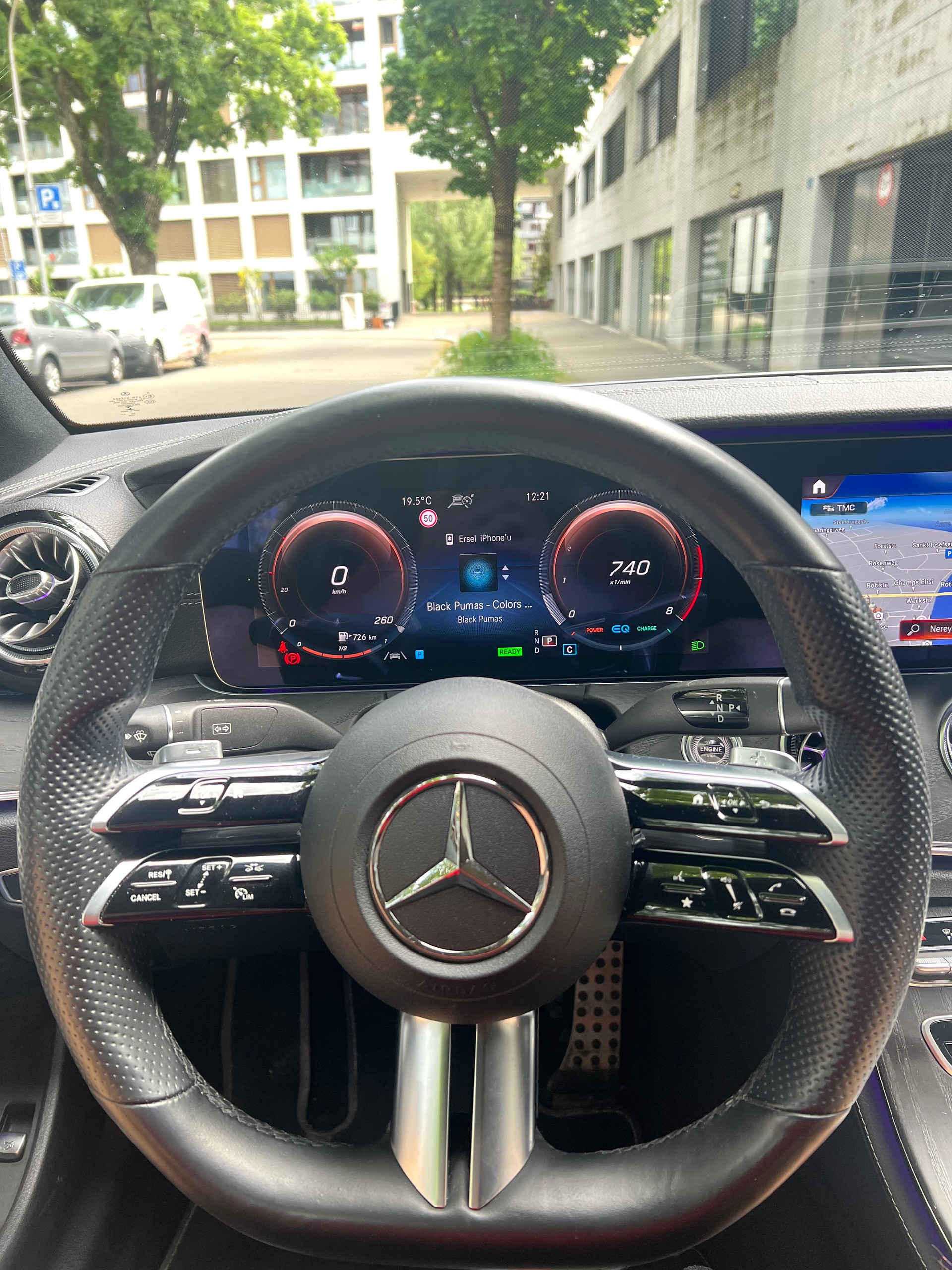 MERCEDES-BENZ E 200 Coupé 4Matic AMG Line 9G-Tronic-image-3
