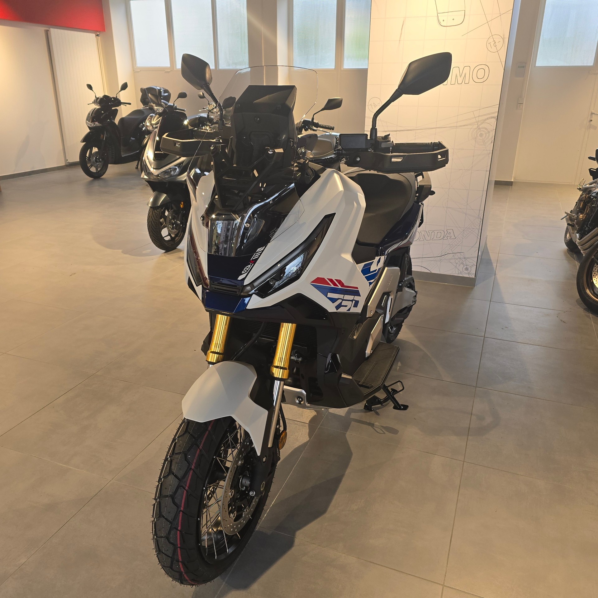 HONDA X-ADV 750