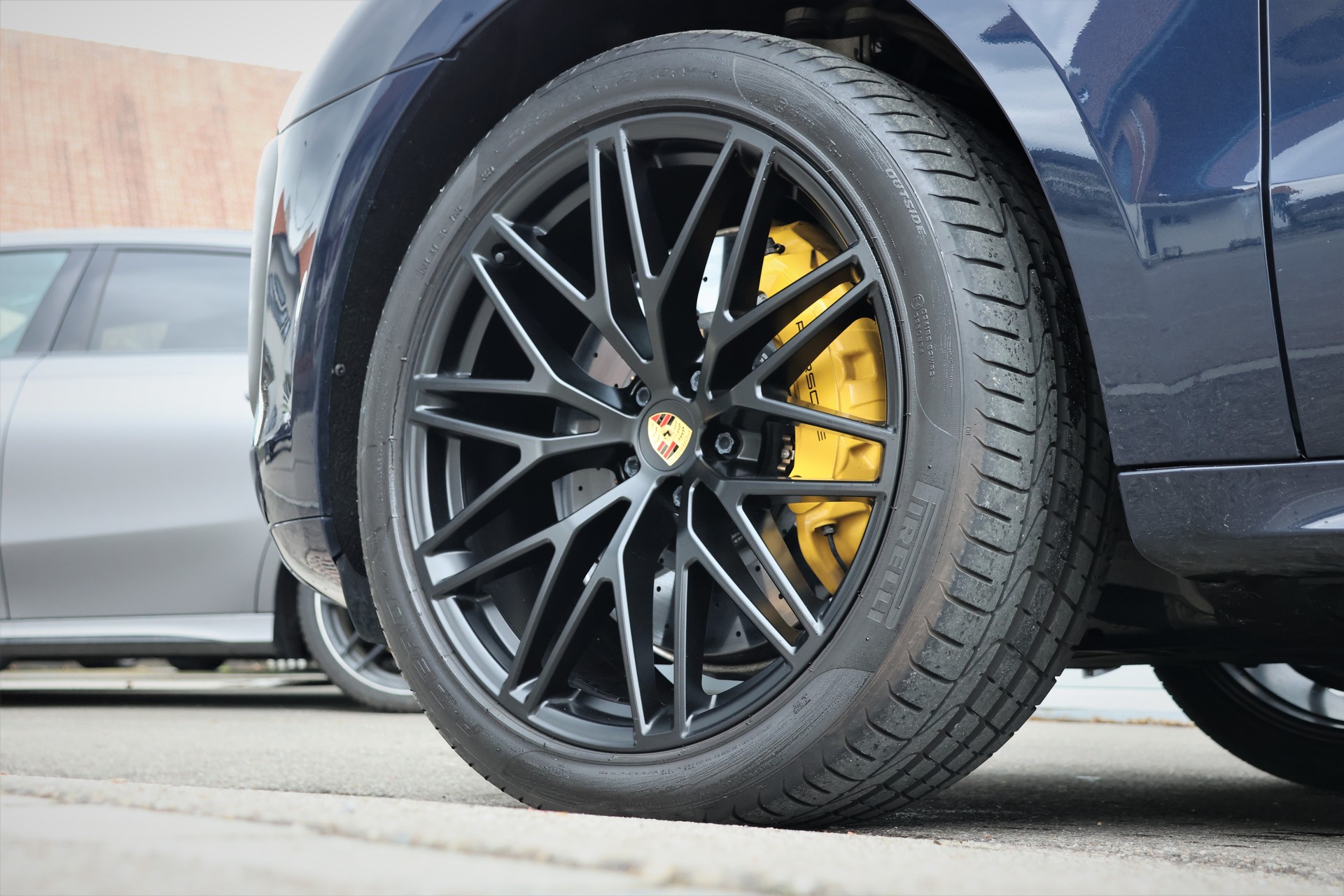 PORSCHE Macan GTS PDK (CH) "Approved bis 11/2026"-image-7