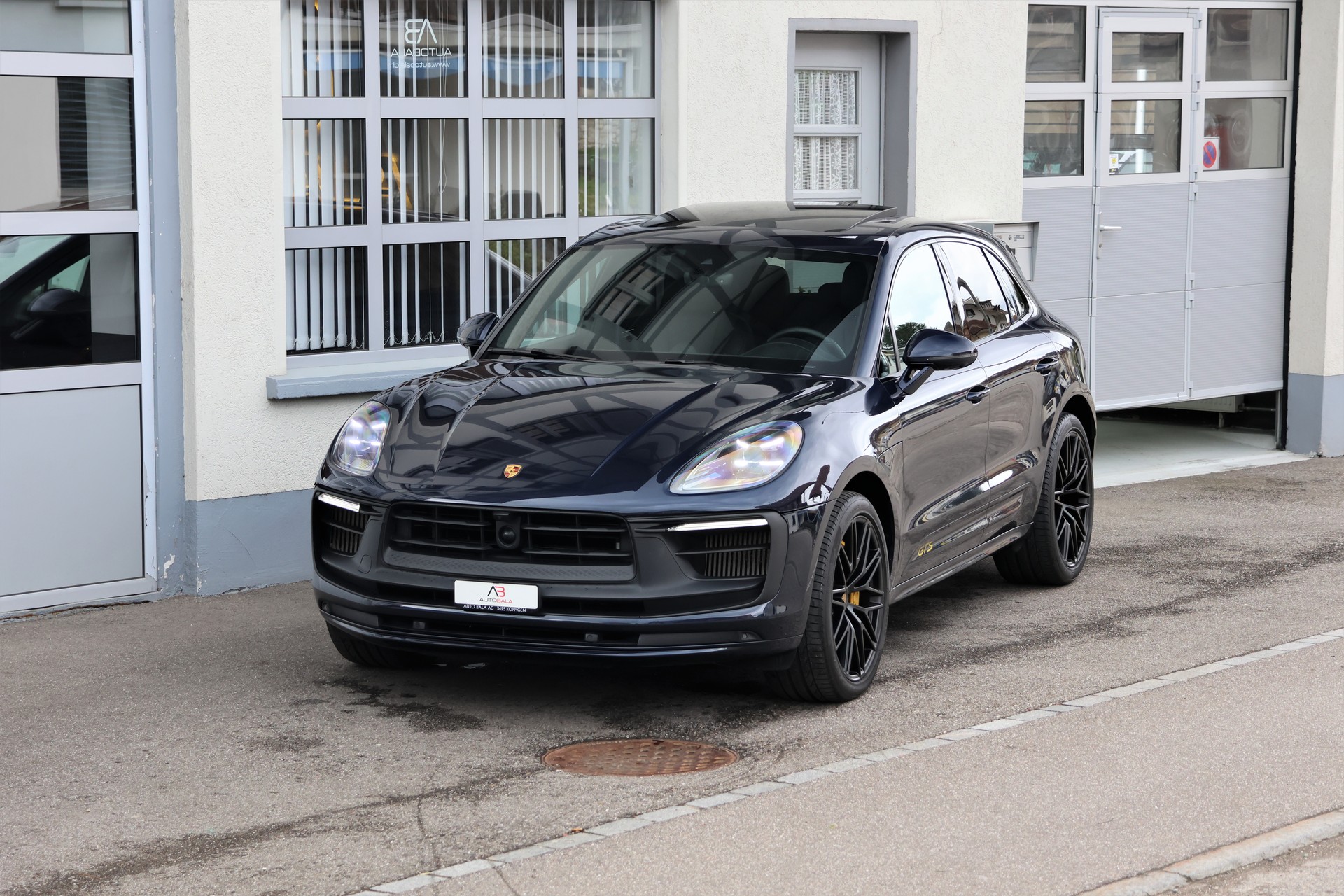 PORSCHE Macan GTS PDK (CH) "Approved bis 11/2026"-image-0