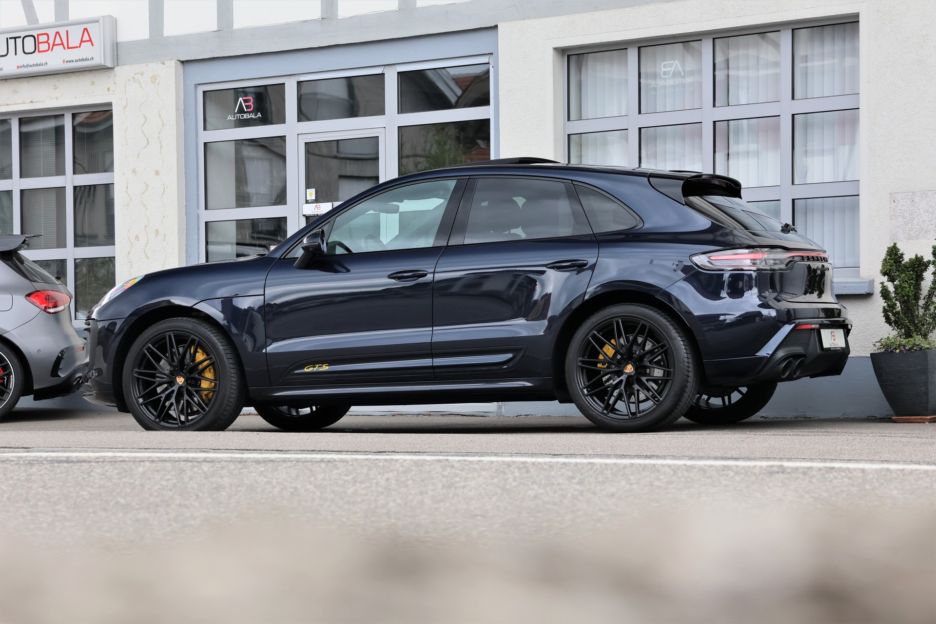 PORSCHE Macan GTS PDK (CH) "Approved bis 11/2026"-image-3