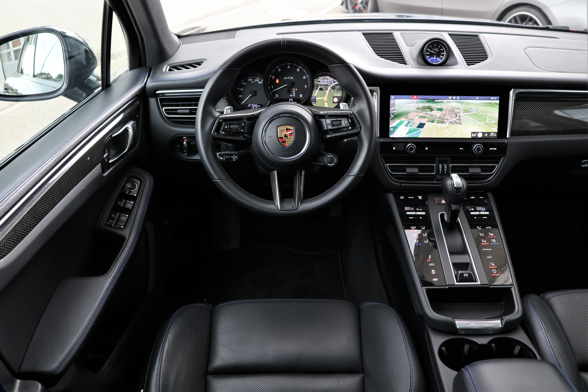 PORSCHE Macan GTS PDK (CH) "Approved bis 11/2026"-image-14