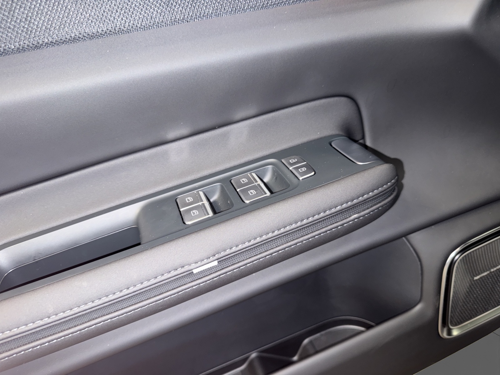 POLESTAR 4 Long Range Dual Motor Prime-image-15