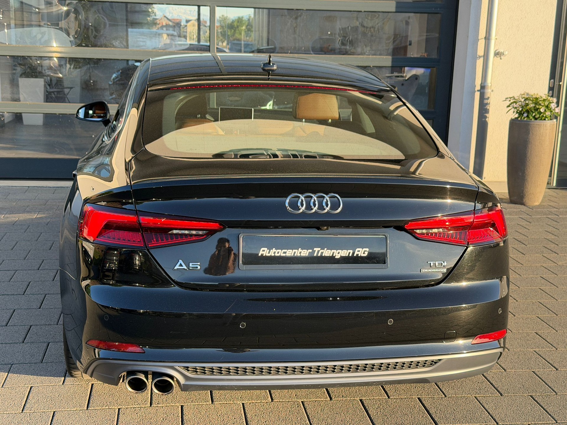 AUDI A5 Sportback 2.0 TDI quattro S-tronic-image-5