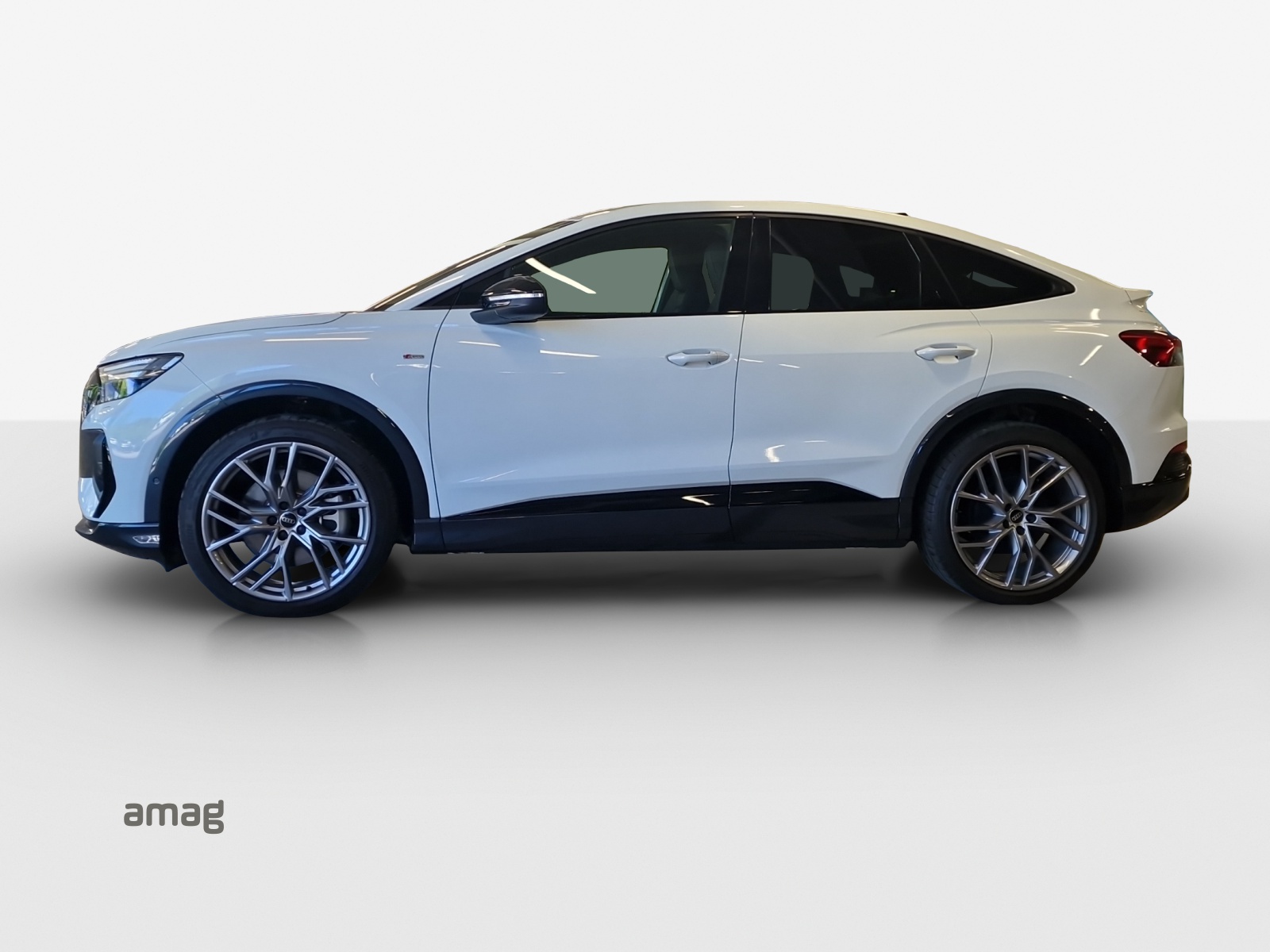 AUDI Q4 Sportback e-tron 55 quattro-image-1