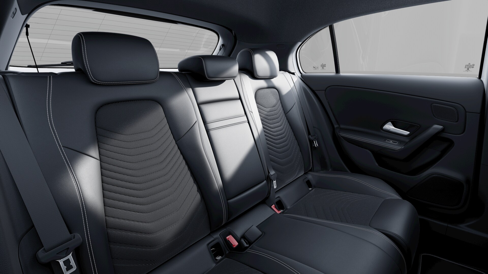 MERCEDES-BENZ A 200 Night Star AMG Line-image-6