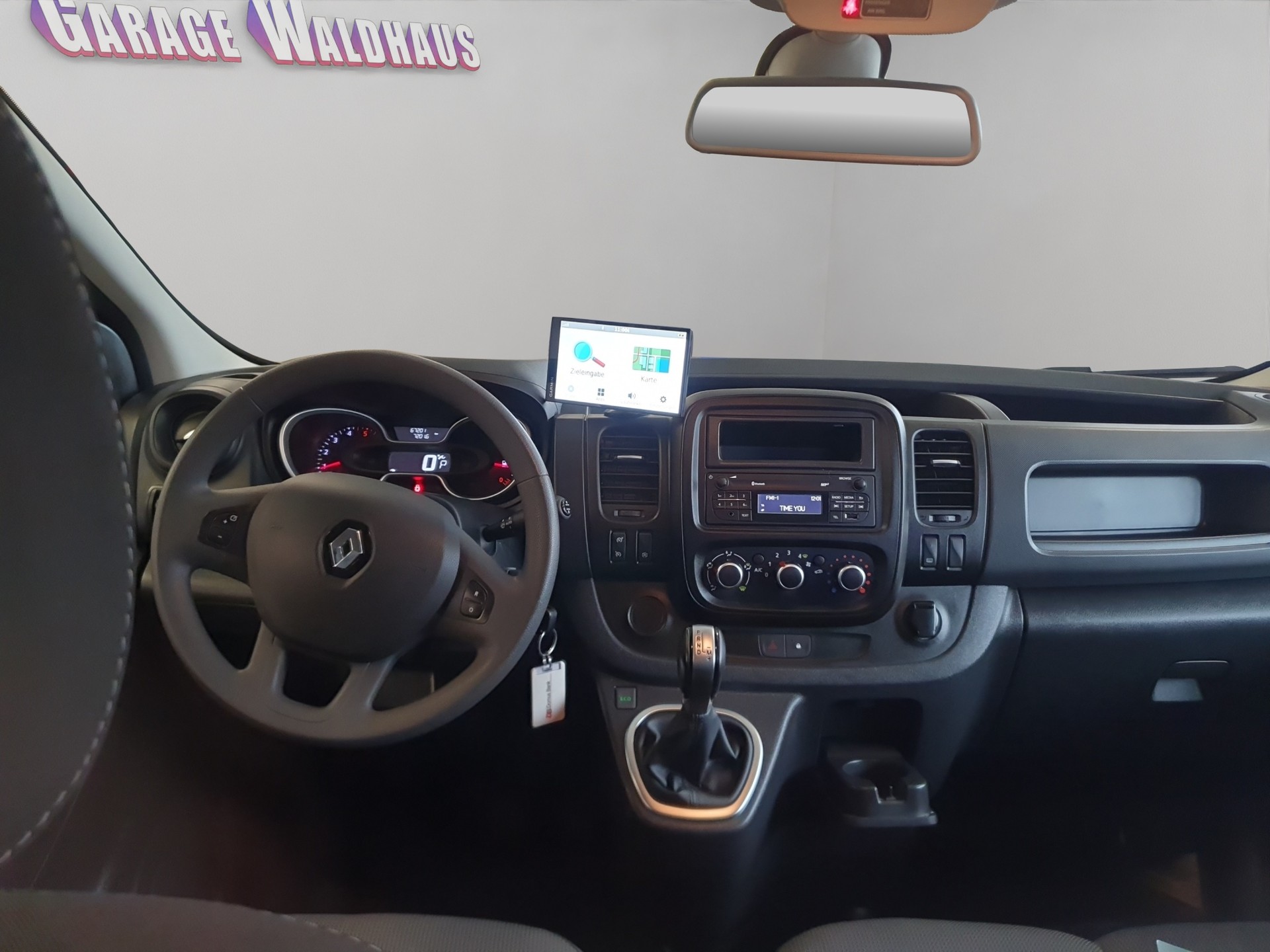 RENAULT Trafic 2.0 ENERGY dCi145 3.0t L1H1 AUTOMAT-image-12