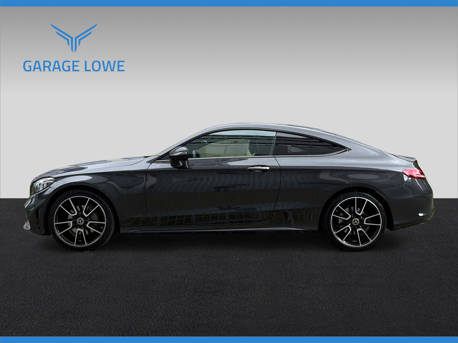 MERCEDES-BENZ C 200 Coupé 4Matic AMG Line 9G-Tronic-image-6
