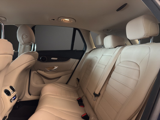 MERCEDES-BENZ GLC 250 4Matic-image-10