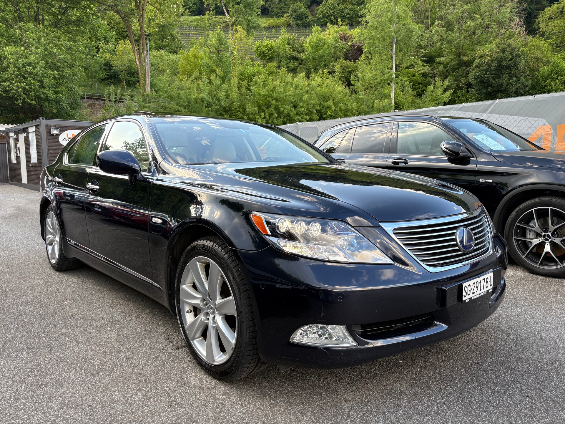 LEXUS LS 600h 5.0 V8 AWD Automatic