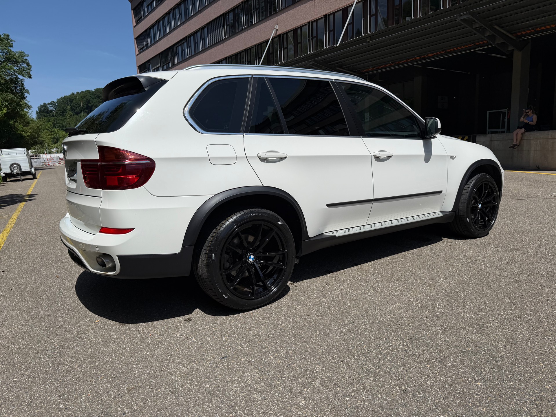 BMW BMW X5 xDrive40d Steptronic – tiefe KM – 8-fach bereift – Garantie - Sehr gepflegt-image-1