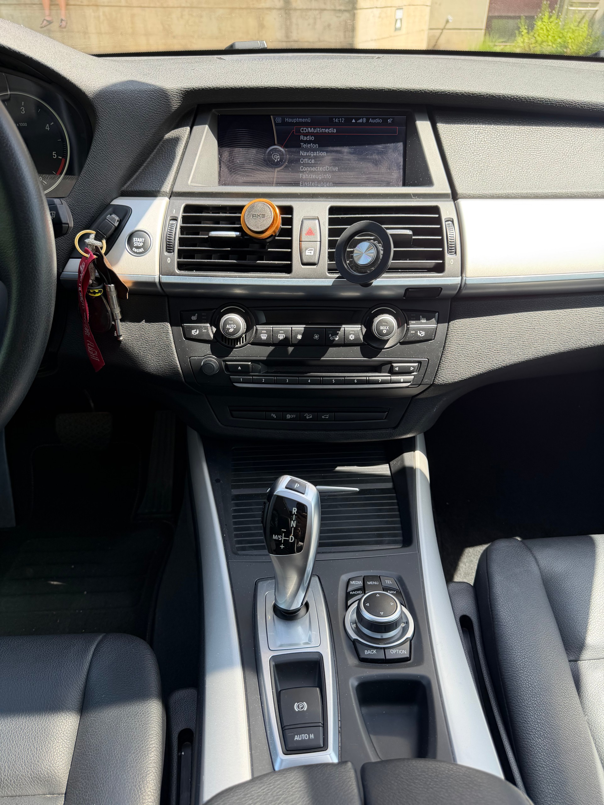 BMW BMW X5 xDrive40d Steptronic – tiefe KM – 8-fach bereift – Garantie - Sehr gepflegt-image-7