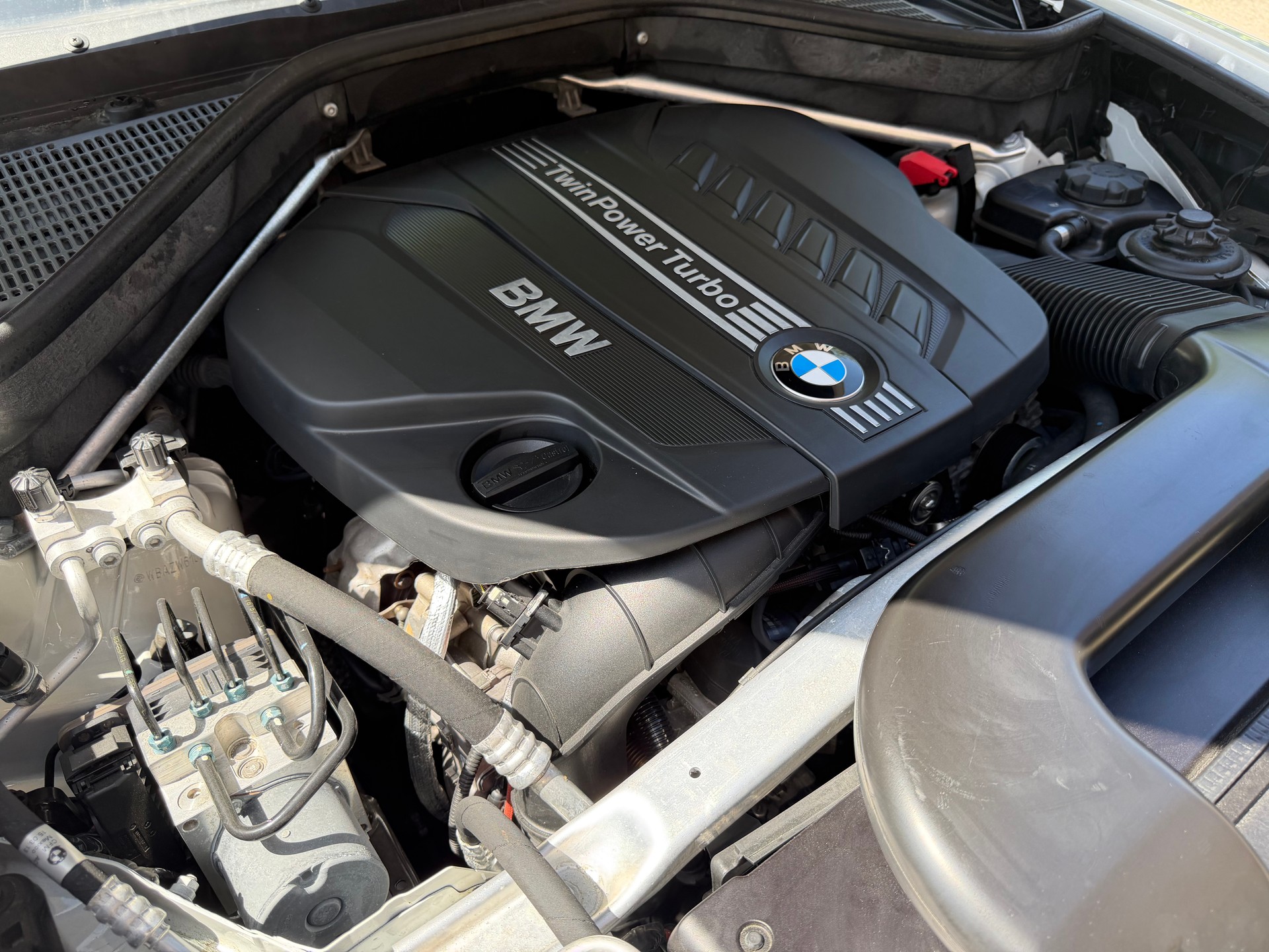 BMW BMW X5 xDrive40d Steptronic – tiefe KM – 8-fach bereift – Garantie - Sehr gepflegt-image-16