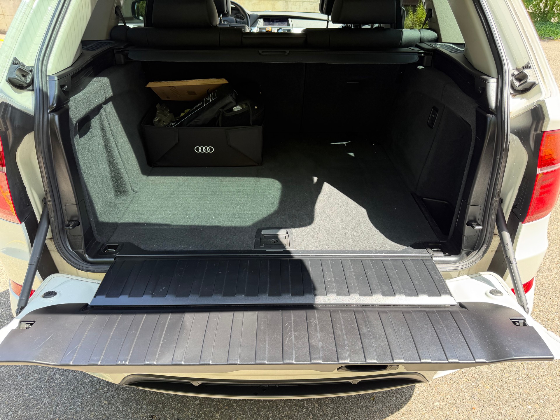 BMW BMW X5 xDrive40d Steptronic – tiefe KM – 8-fach bereift – Garantie - Sehr gepflegt-image-14