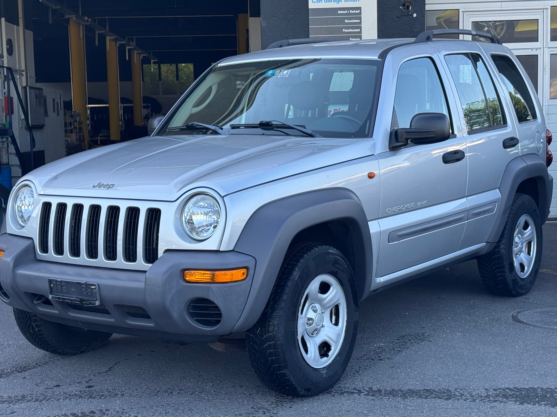 JEEP Cherokee 2.4 Sport-image-1