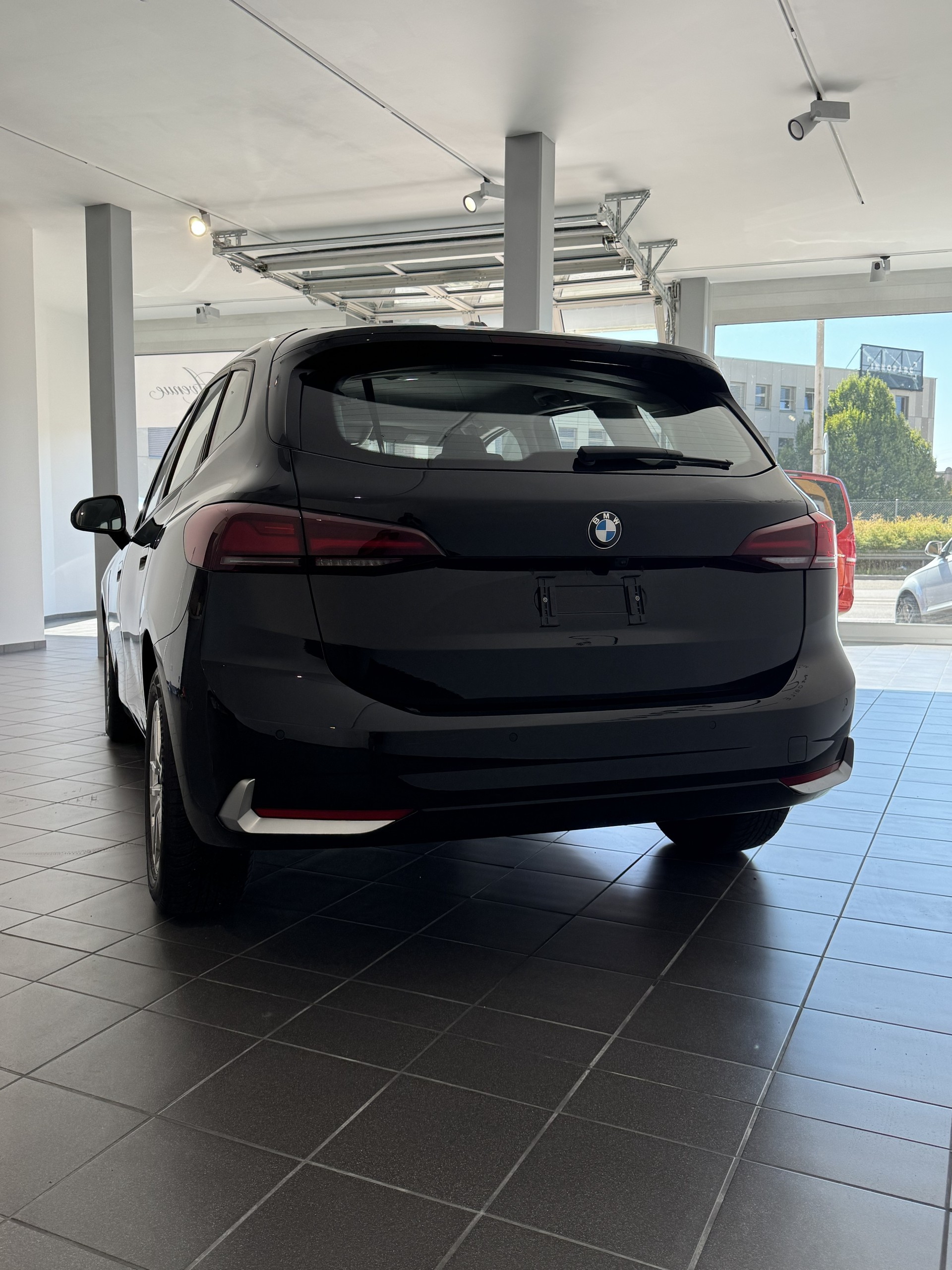 BMW 218i Active Tourer DKG-image-2
