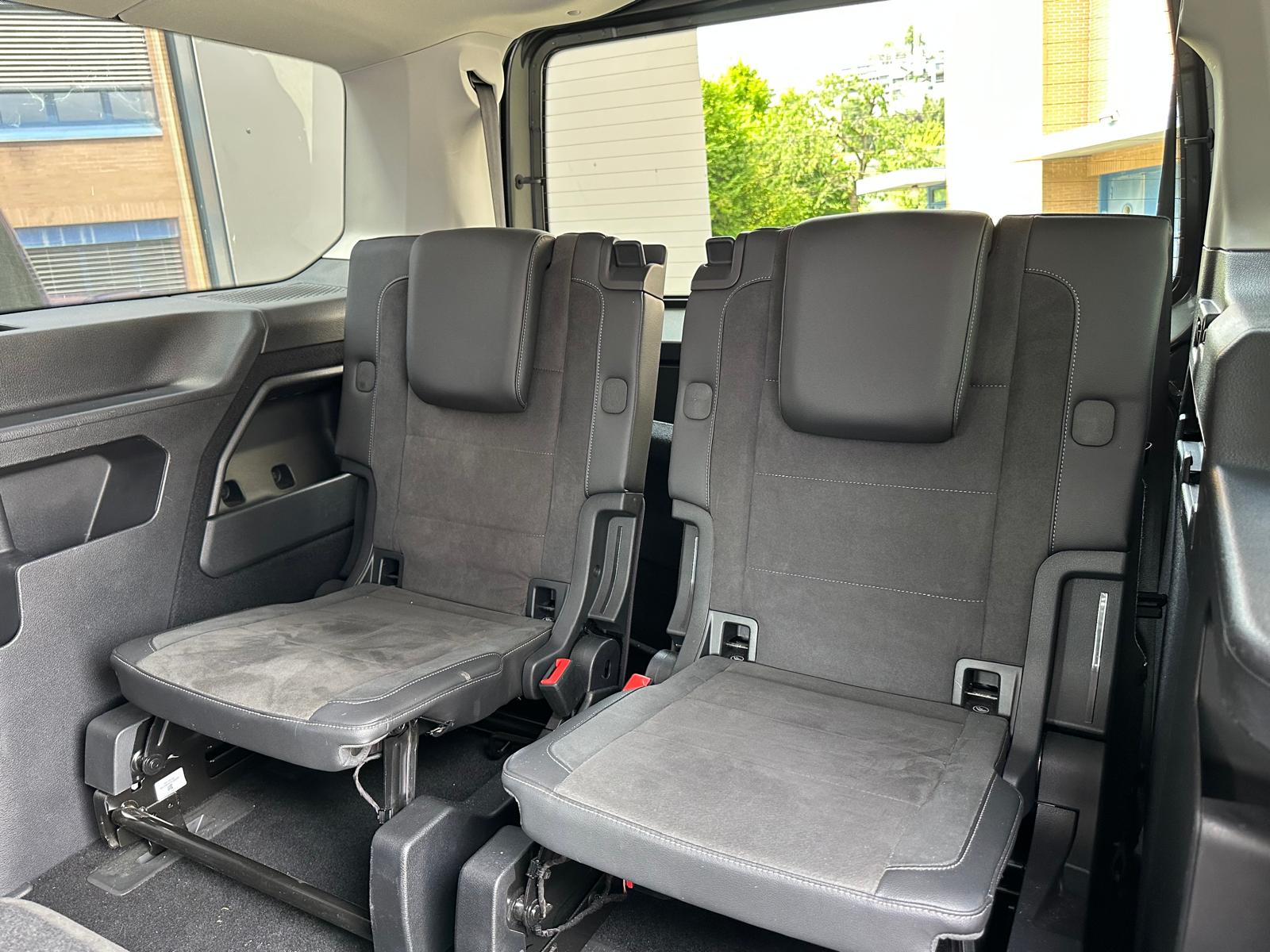 VW Caddy Maxi 1.5 TSI Style DSG mit AHK + 7 Plätze-image-7