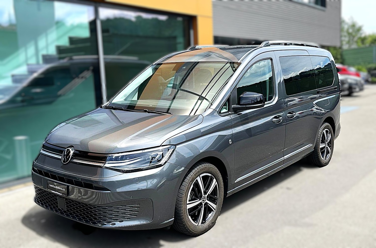 VW Caddy Maxi 1.5 TSI Style DSG mit AHK + 7 Plätze-image-0