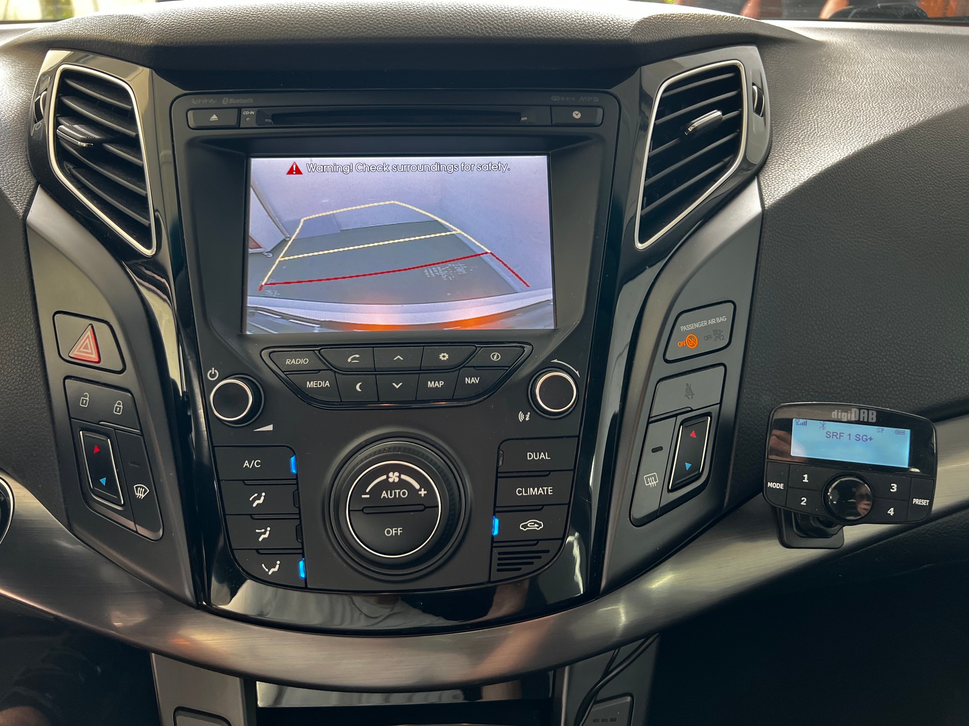HYUNDAI 2.0 GDi Premium-image-5