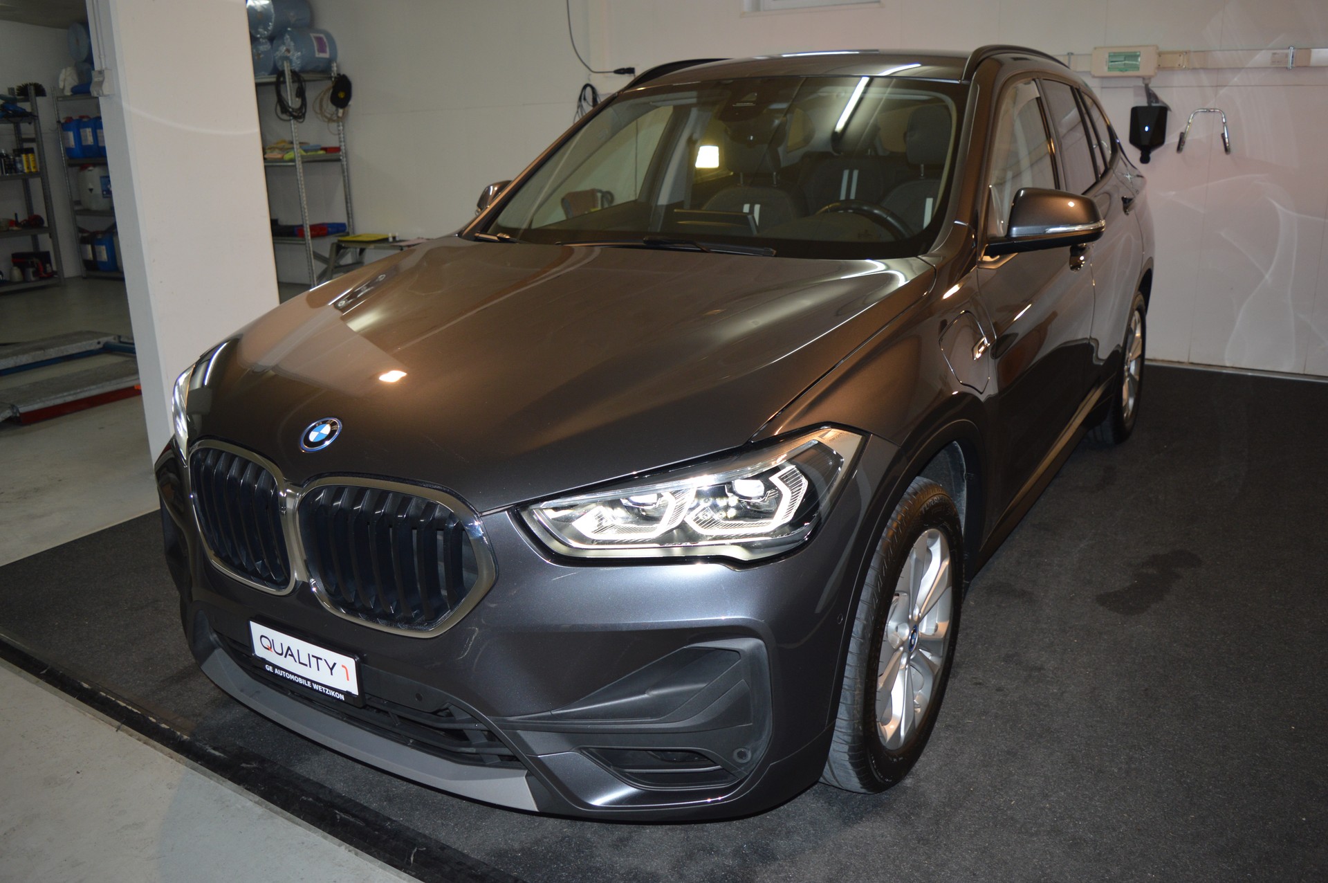 BMW X1 xDrive 25e Travel Edition Steptronic-image-0