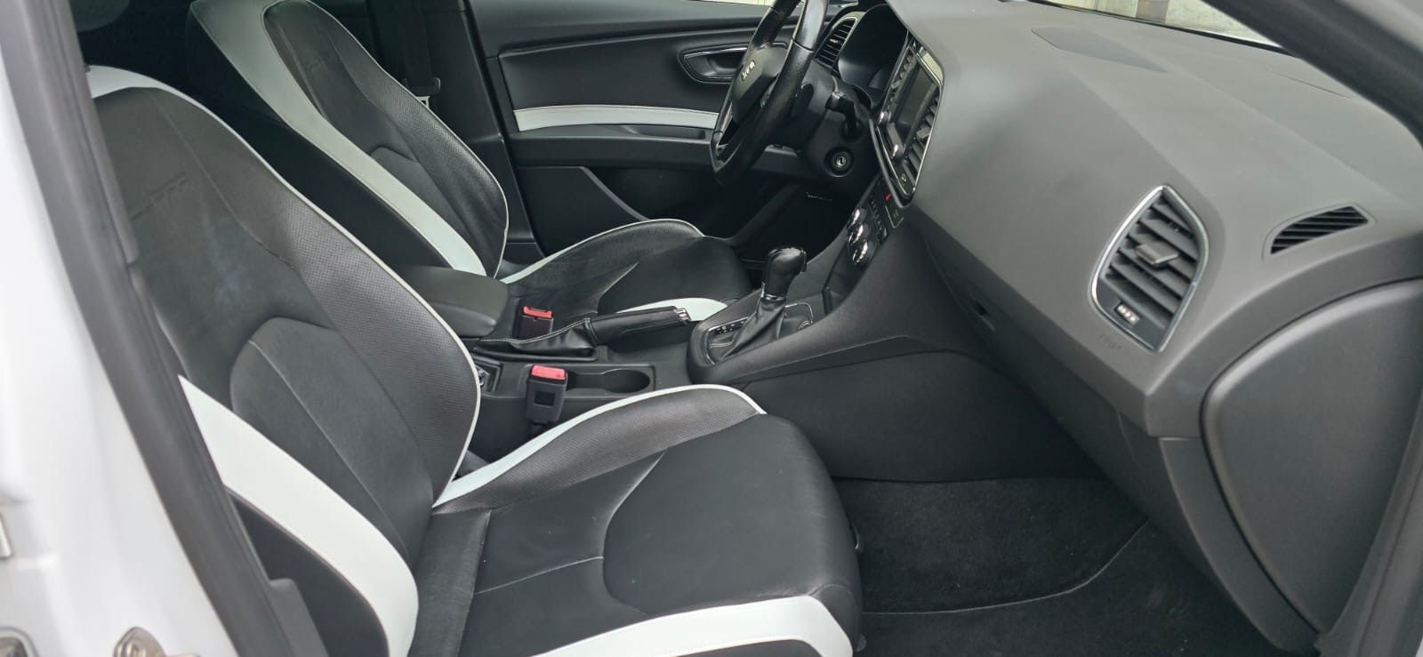 SEAT Leon 2.0 TSI Cupra 290 DSG-image-5