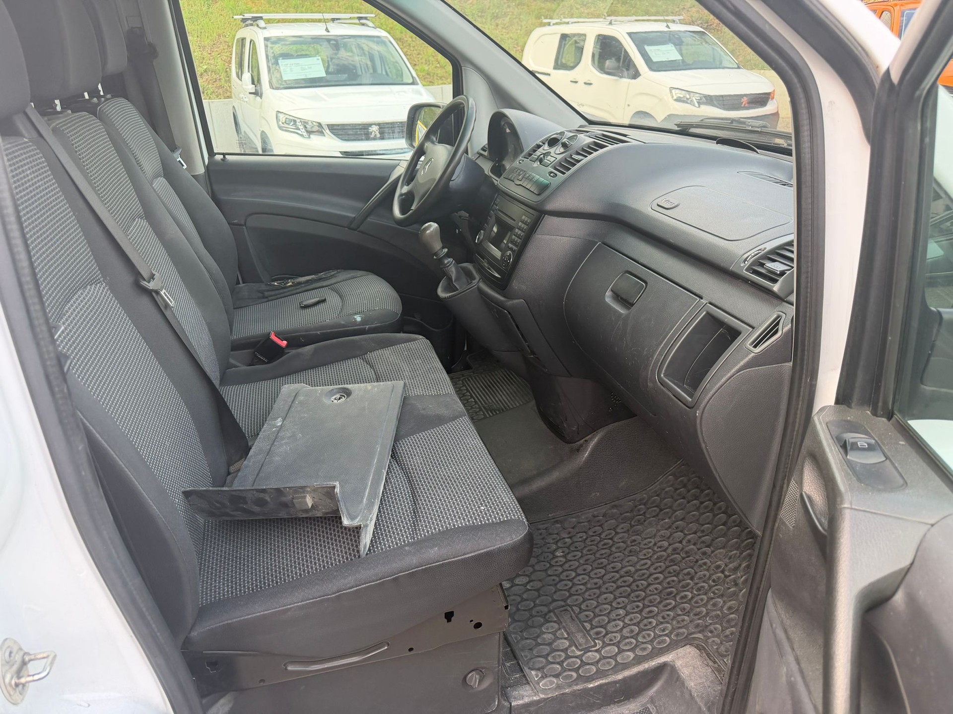 MERCEDES-BENZ Vito 113 CDI-image-6