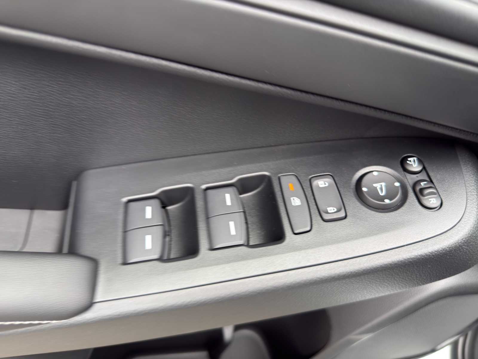 HONDA HR-V 1.5 i-MMD Elegance, Leasing Aktion 1.9% , Bis zu 8 Jahre oder 160'000 km Garantie-image-16
