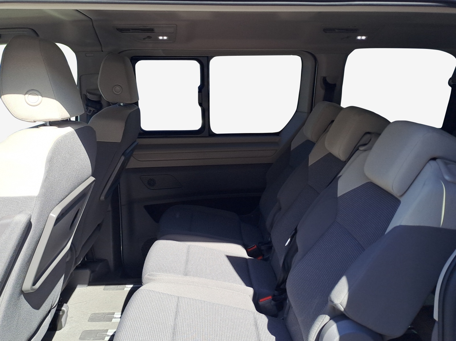 VW Multivan 1.4 eHybrid DSG-image-13