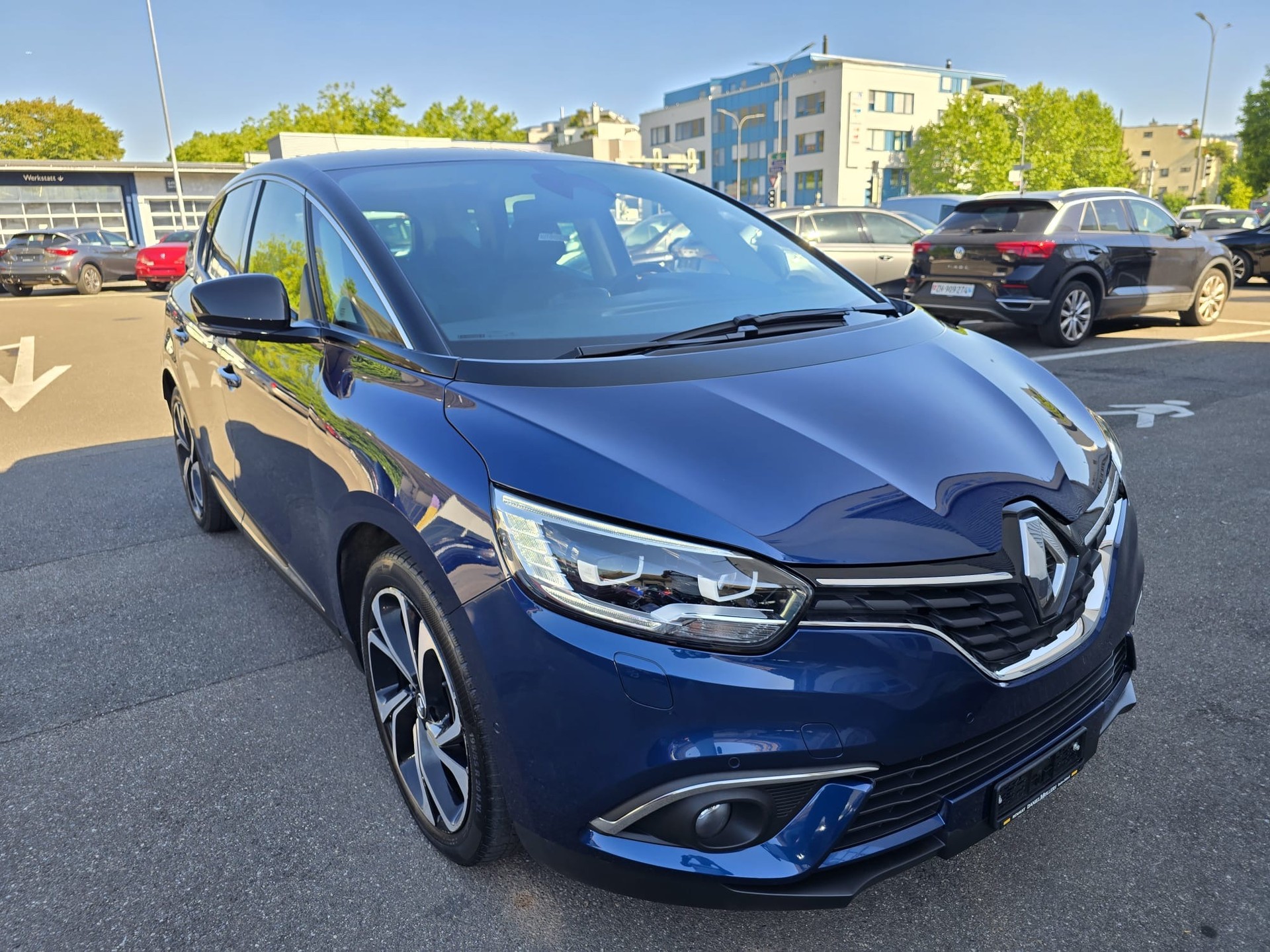RENAULT Scénic 1.3 16V Turbo Zen EDC-image-2