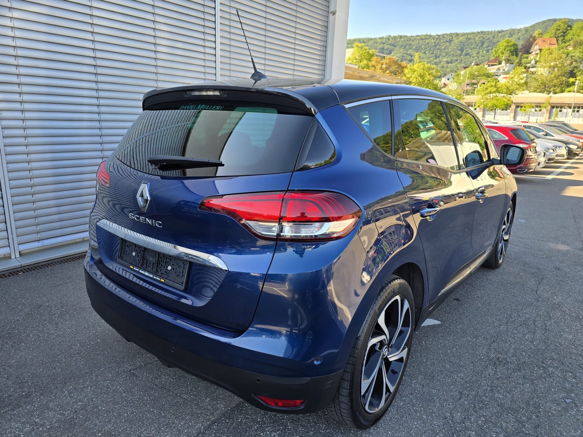RENAULT Scénic 1.3 16V Turbo Zen EDC-image-4