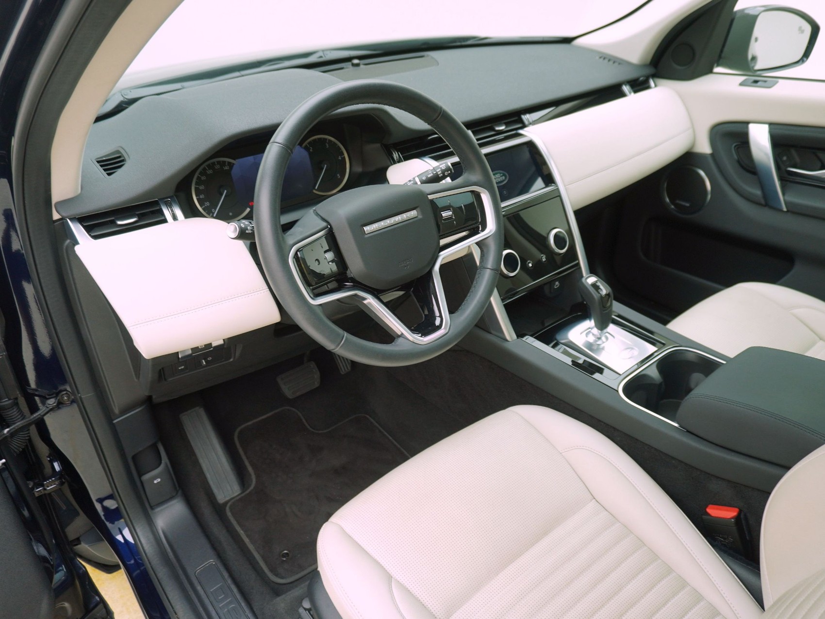 LAND ROVER Discovery Sport 2.0 SD4 SE-image-9