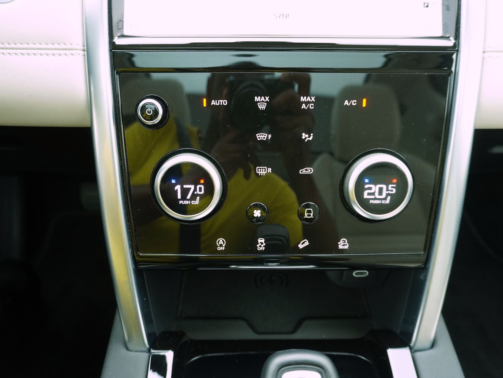 LAND ROVER Discovery Sport 2.0 SD4 SE-image-14