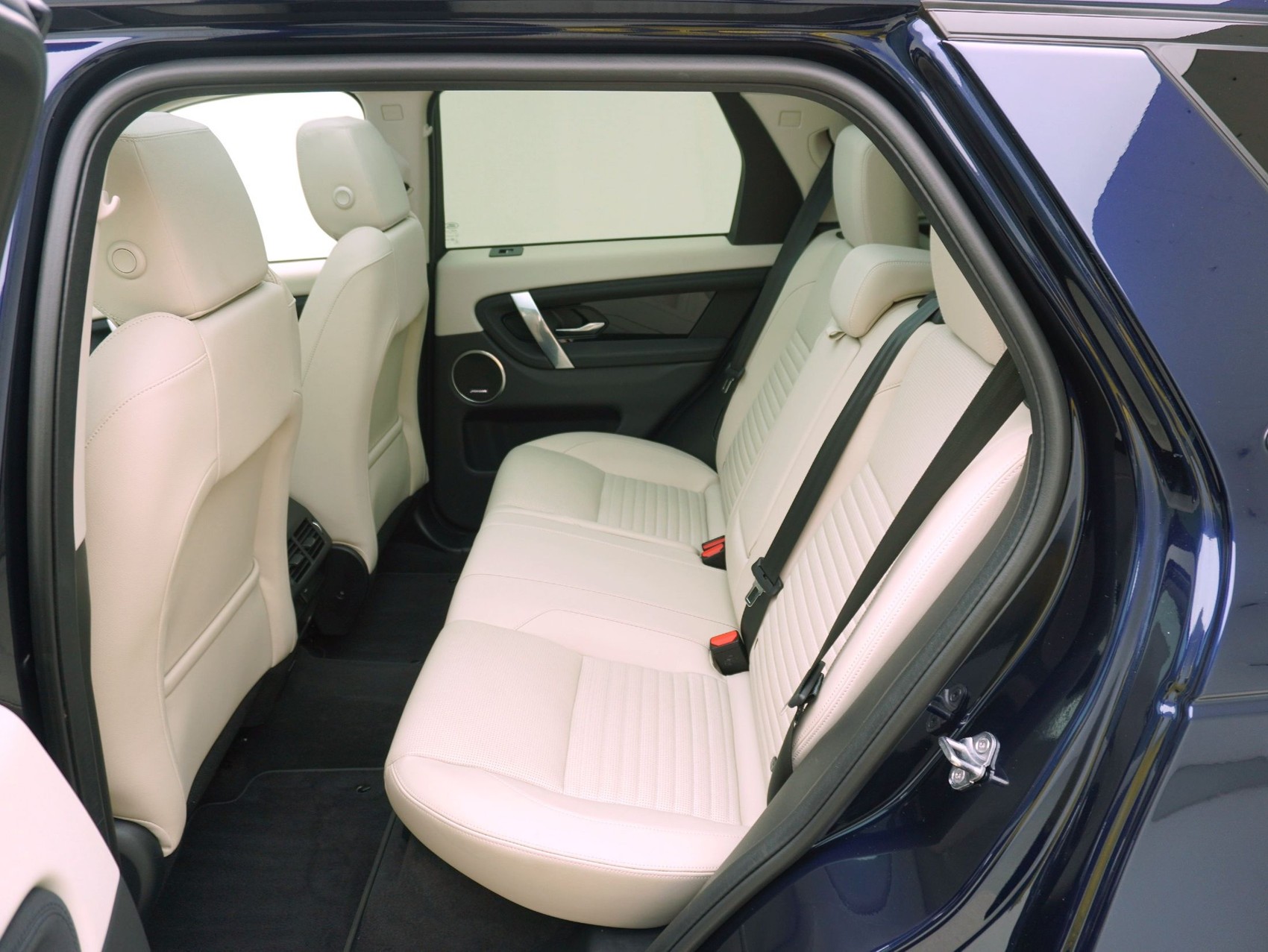LAND ROVER Discovery Sport 2.0 SD4 SE-image-11