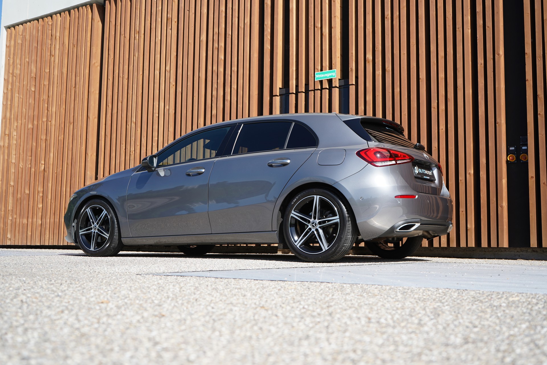 MERCEDES-BENZ A 200 PROGRESSIVE NIGHT 7G-DCT l 163 PS-image-9