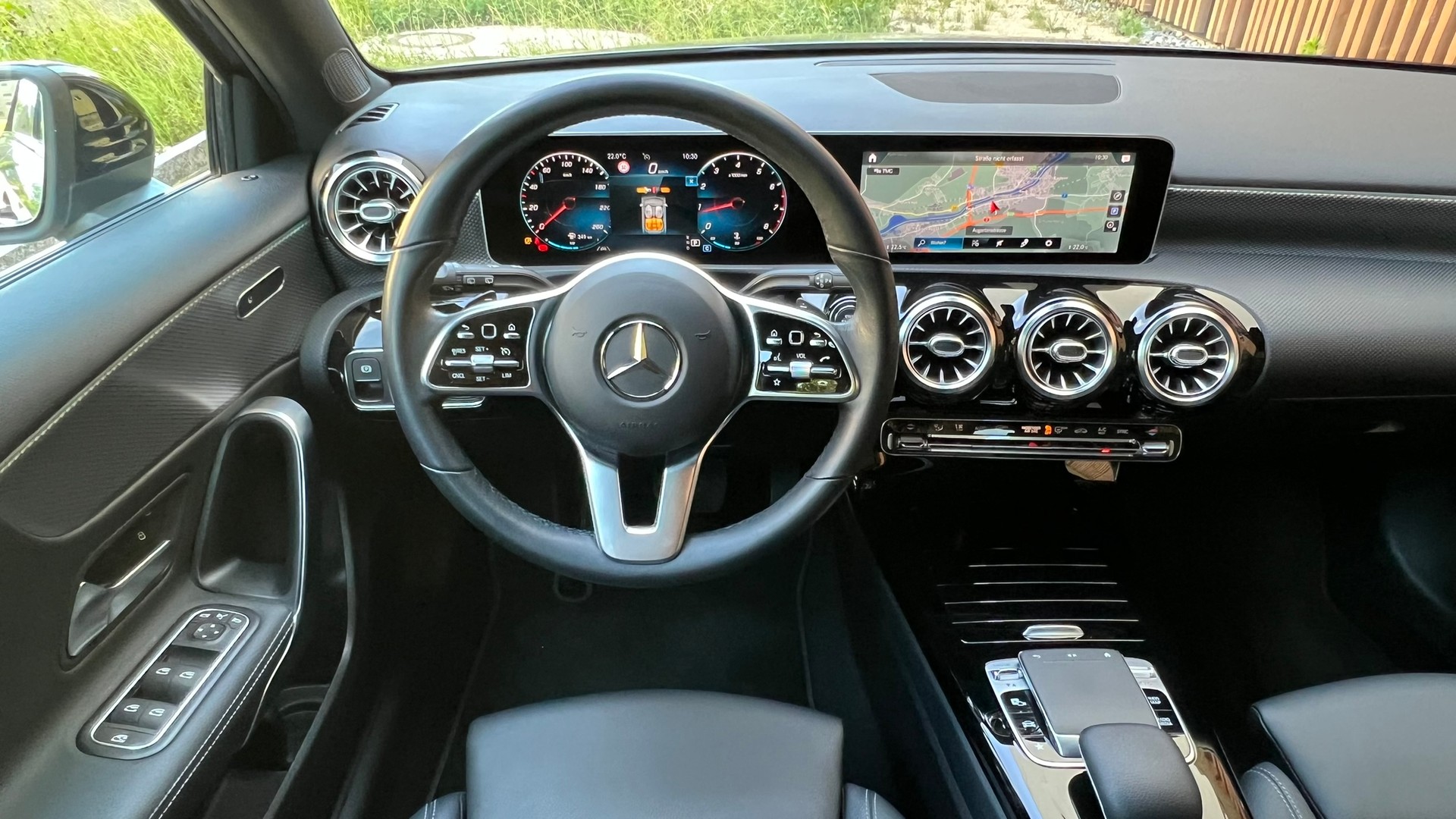MERCEDES-BENZ A 200 PROGRESSIVE NIGHT 7G-DCT l 163 PS-image-22