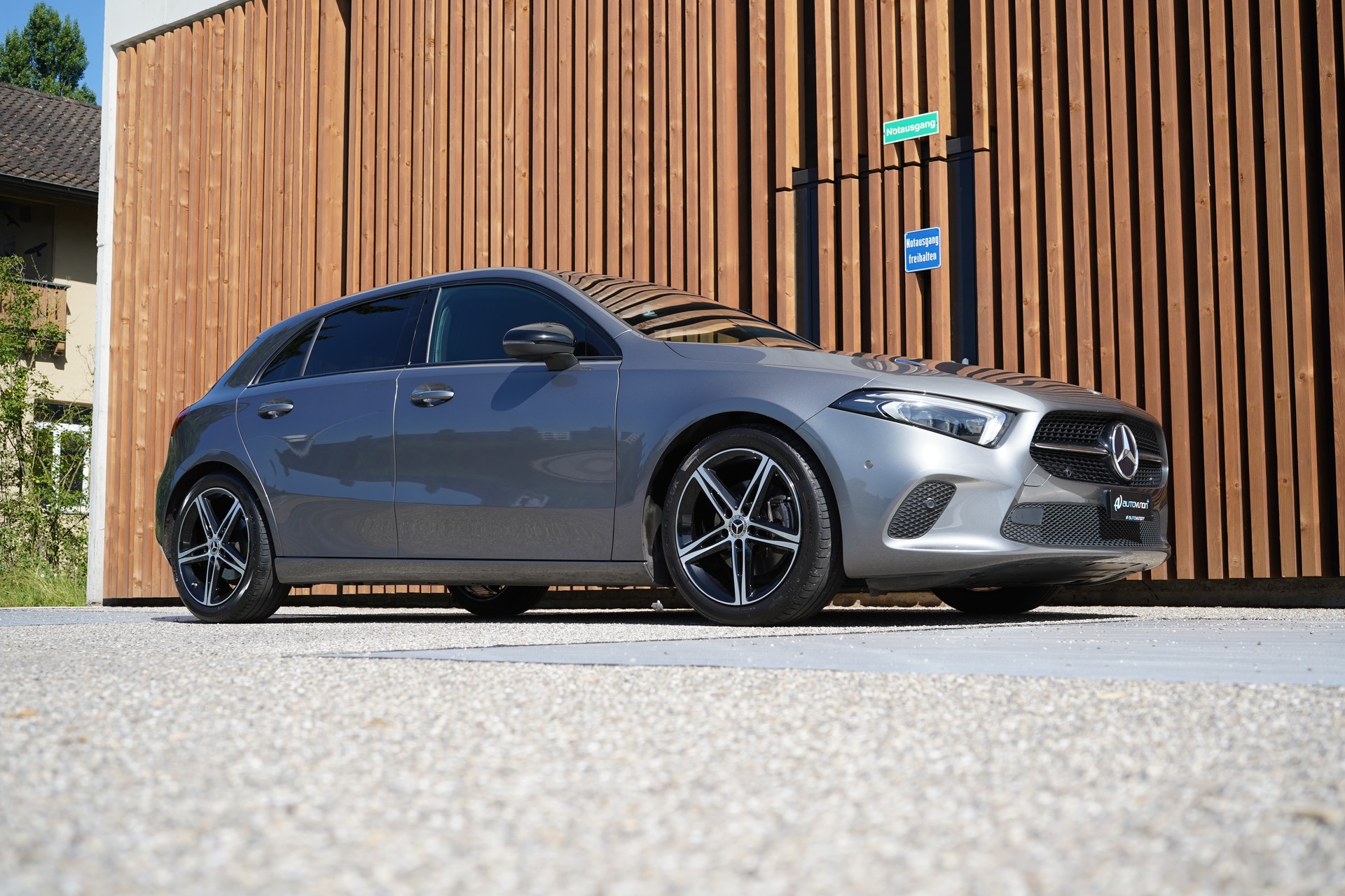 MERCEDES-BENZ A 200 PROGRESSIVE NIGHT 7G-DCT l 163 PS-image-13