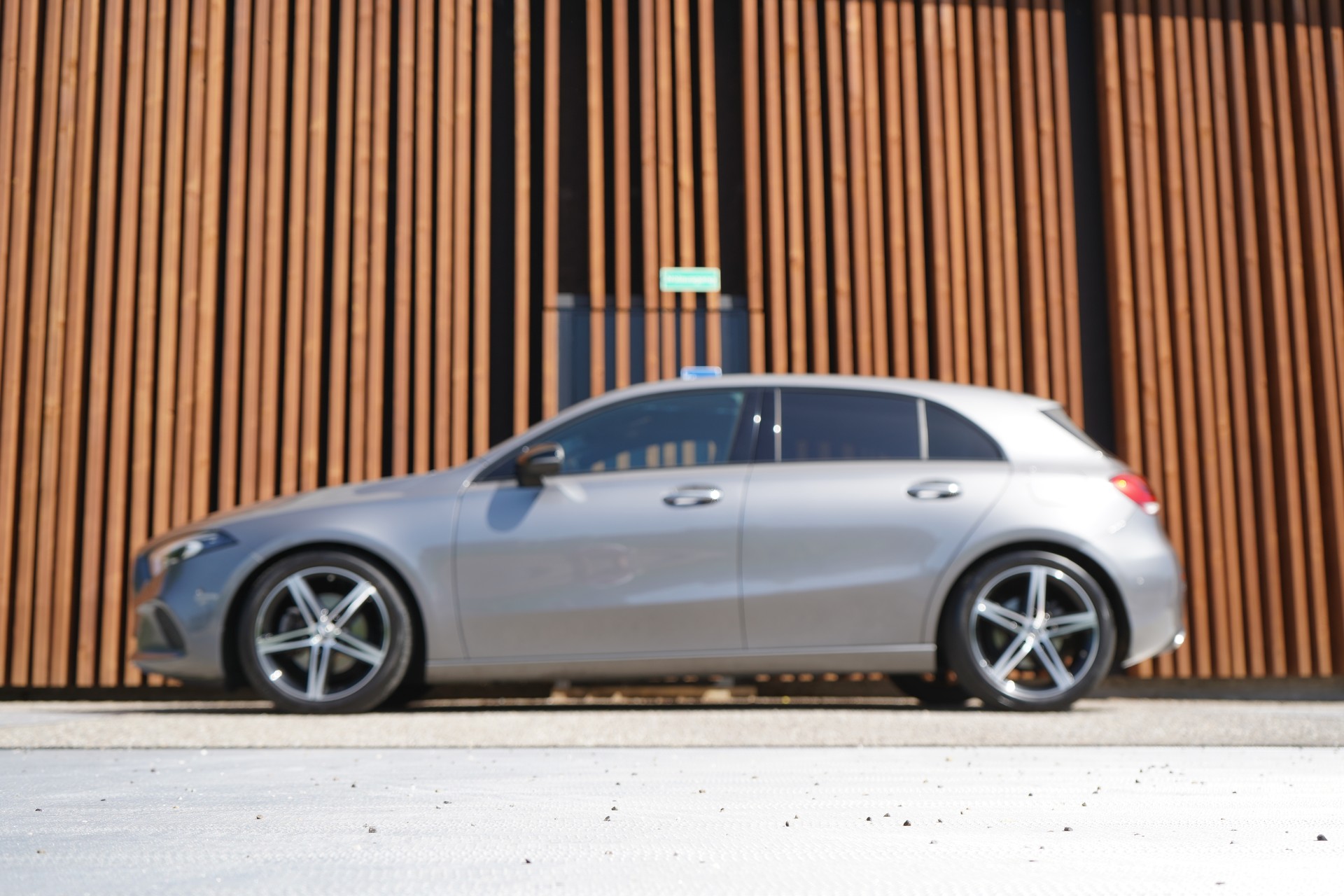 MERCEDES-BENZ A 200 PROGRESSIVE NIGHT 7G-DCT l 163 PS-image-1
