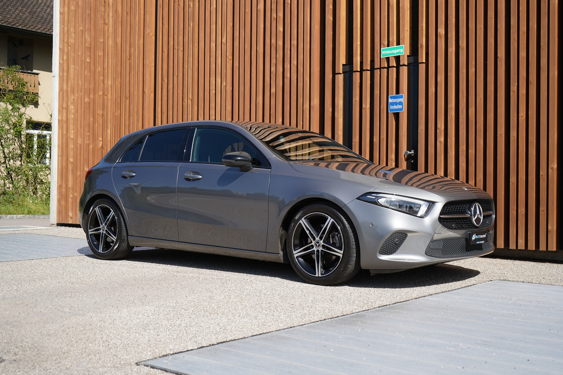 MERCEDES-BENZ A 200 PROGRESSIVE NIGHT 7G-DCT l 163 PS-image-11