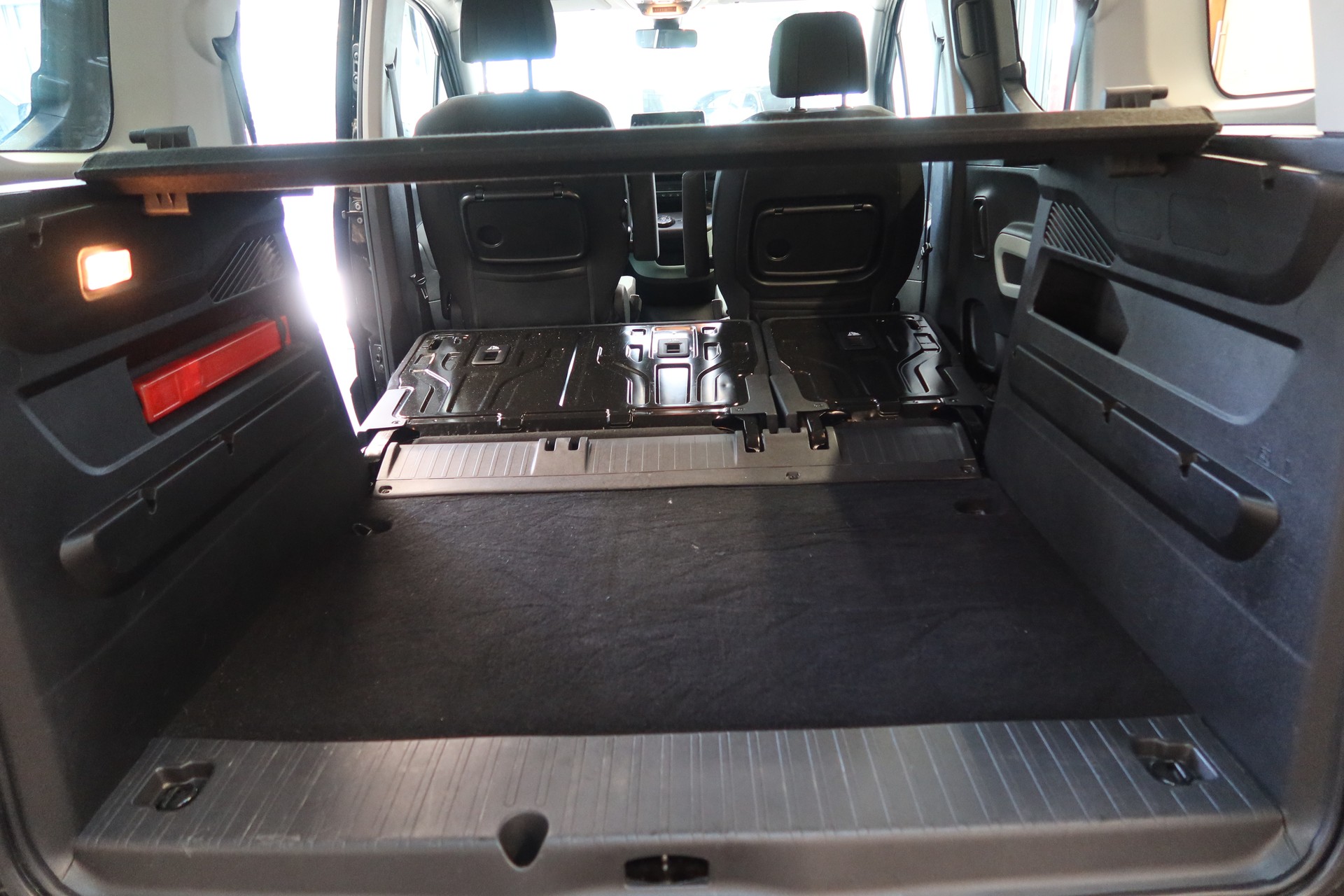 CITROEN Berlingo 1.2i Swiss EAT8-image-15