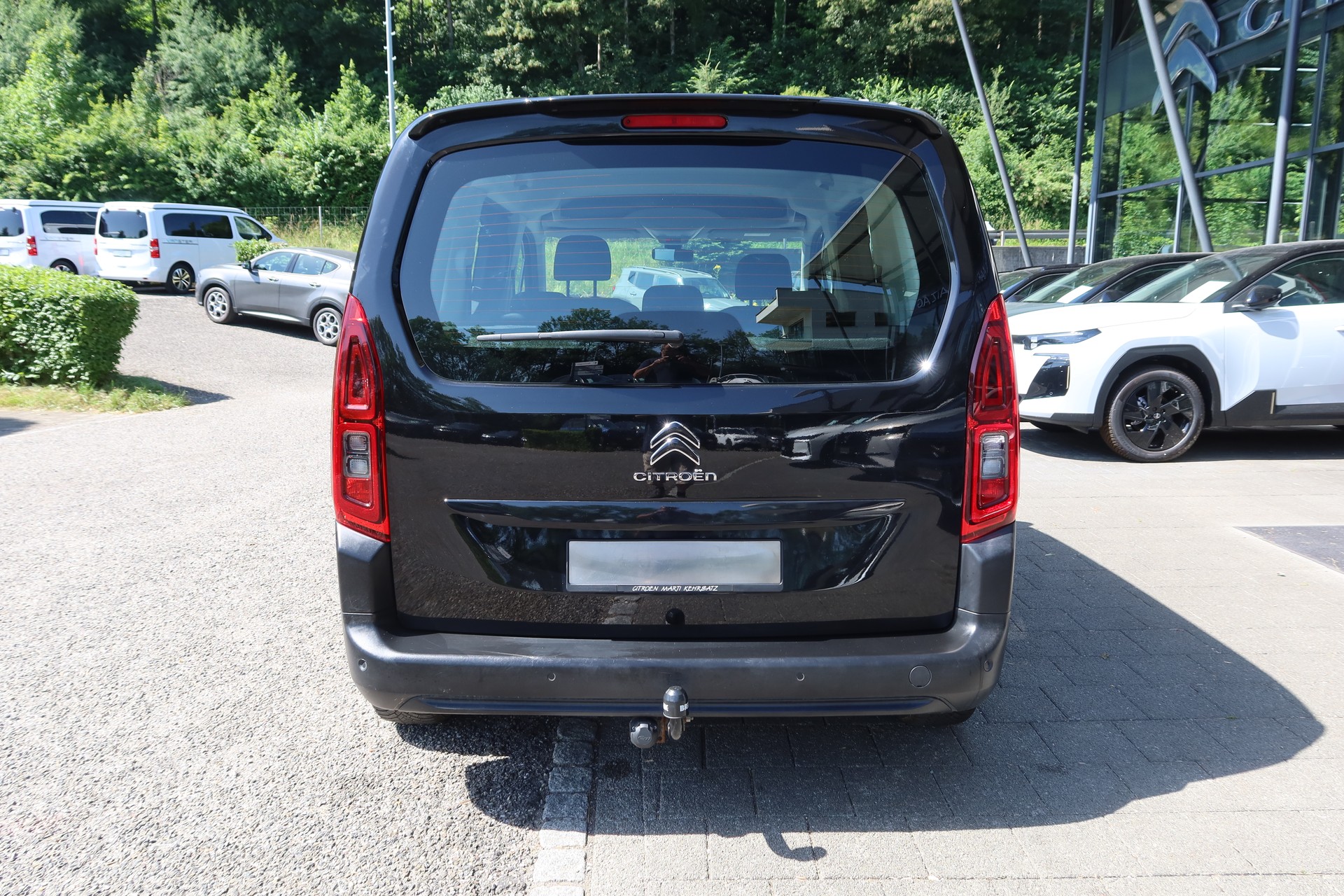 CITROEN Berlingo 1.2i Swiss EAT8-image-4