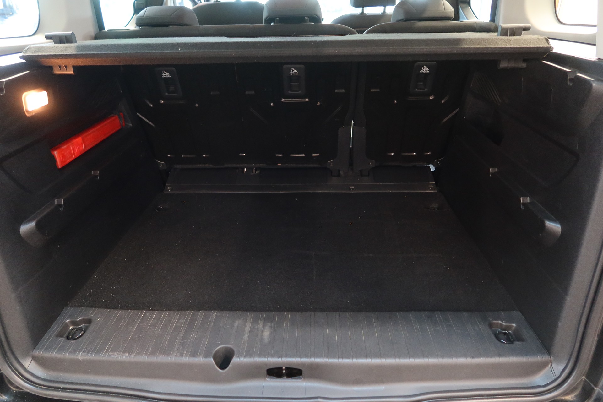 CITROEN Berlingo 1.2i Swiss EAT8-image-12
