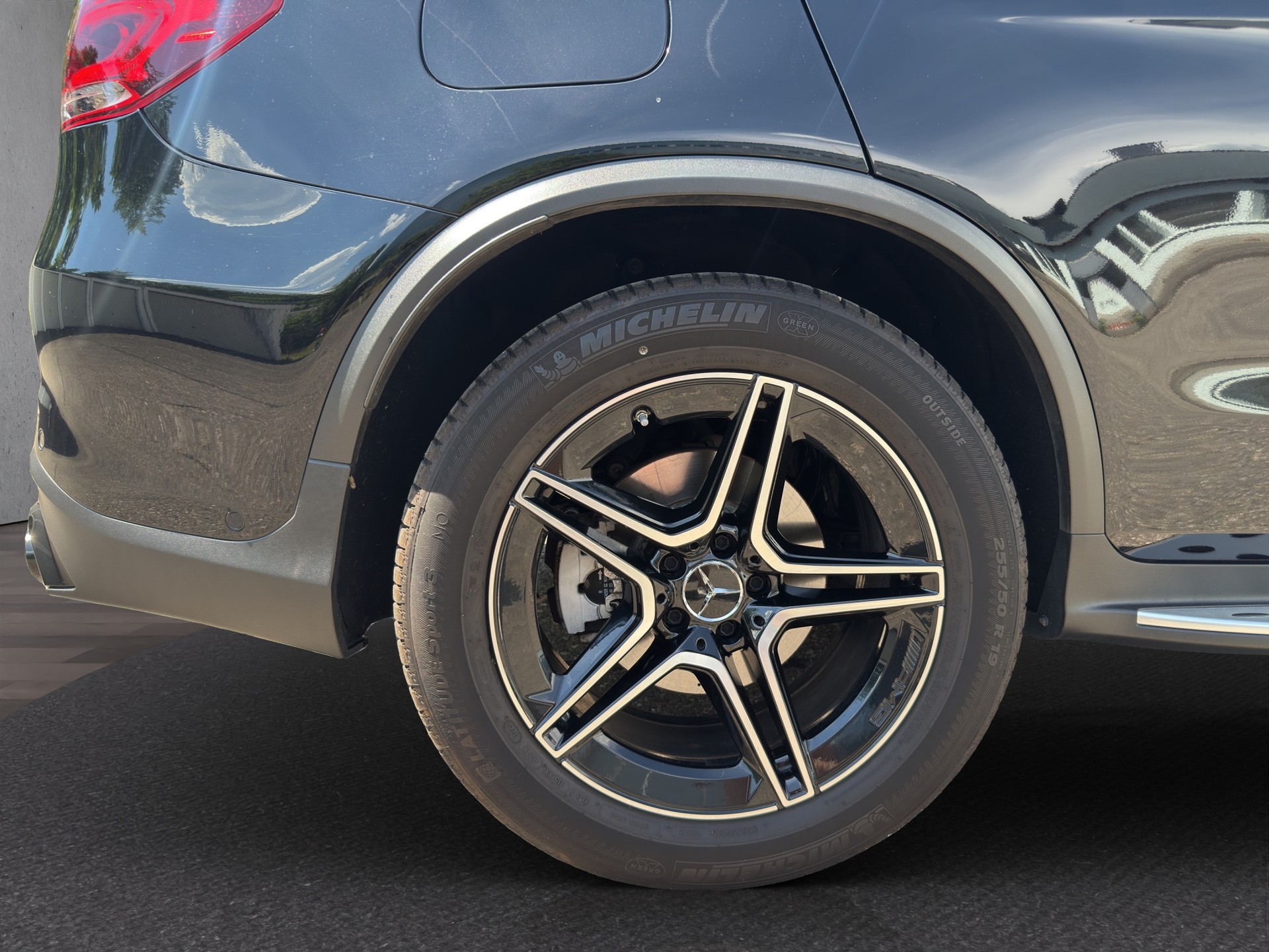 MERCEDES-BENZ GLC 43 AMG 4Matic 9G-Tronic-image-18