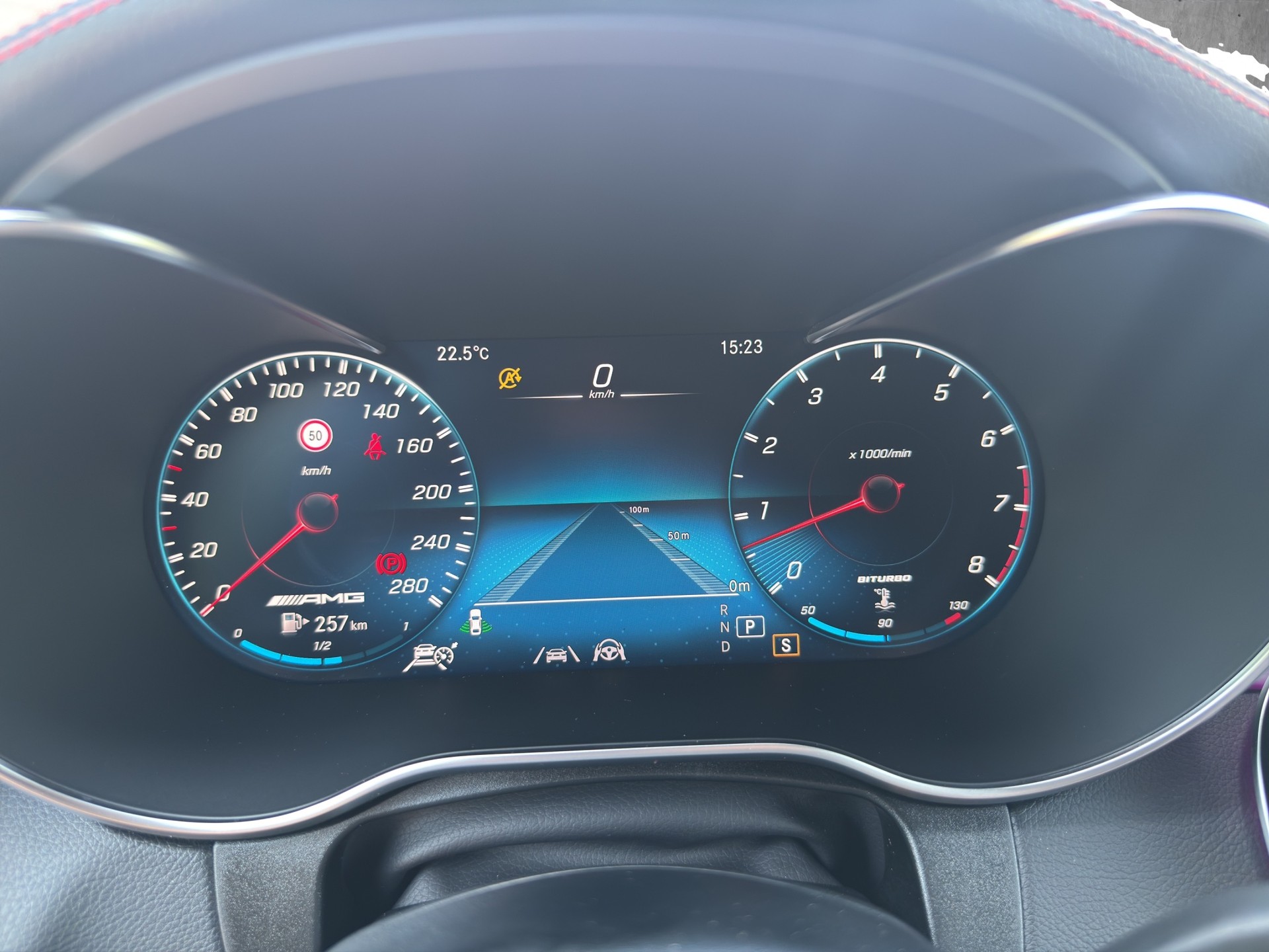 MERCEDES-BENZ GLC 43 AMG 4Matic 9G-Tronic-image-10